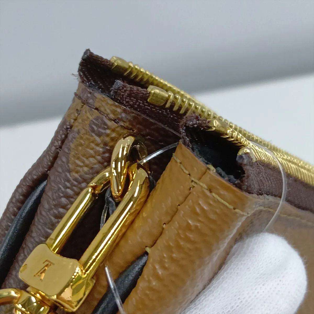 Giant Monogram Reverse Pochette Double Zip M69203 GI3200 Brown (RFID detected) — view 12