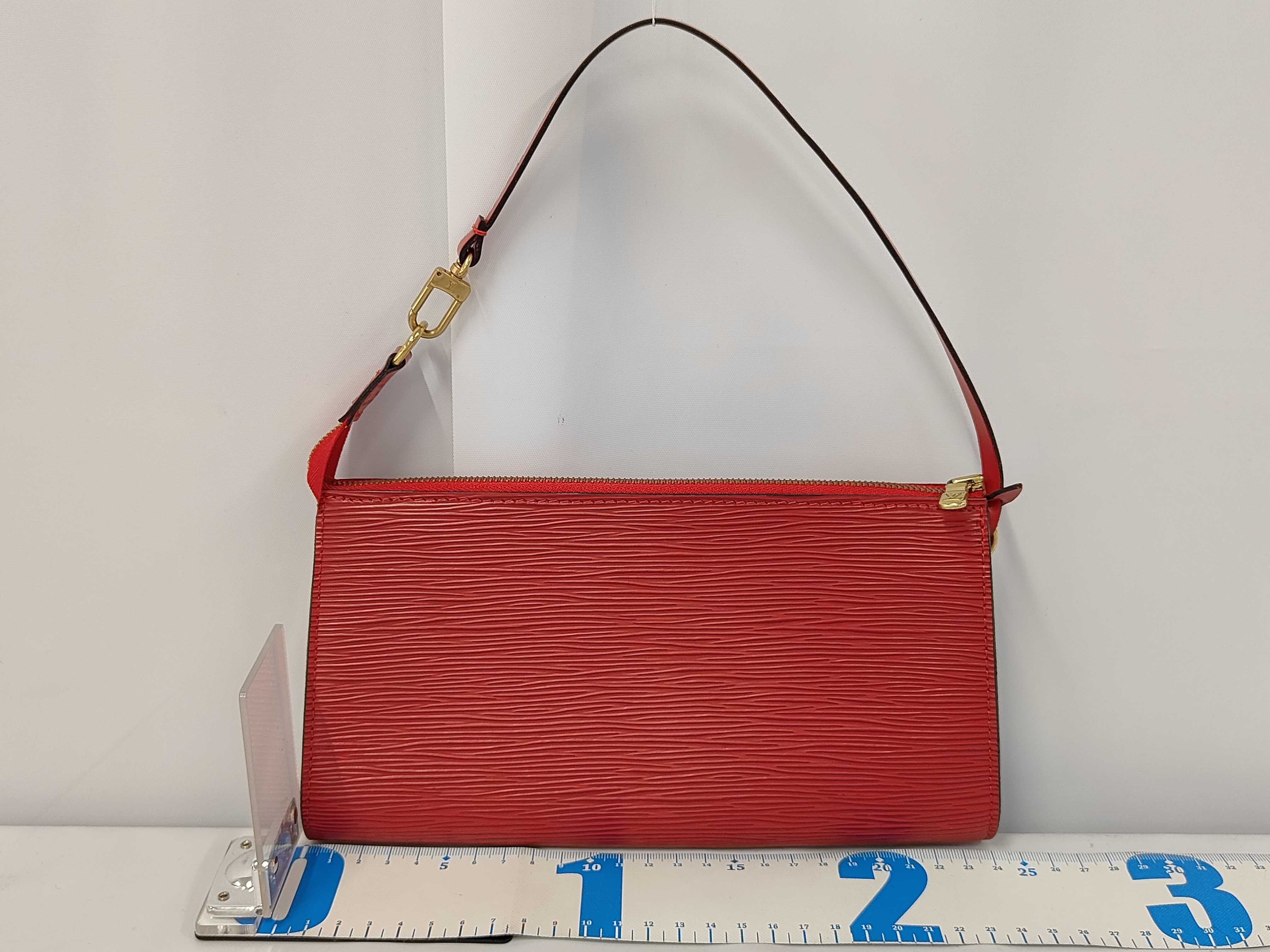 Pochette Accessoires Pouch Epi M52947 Handbag — view 2