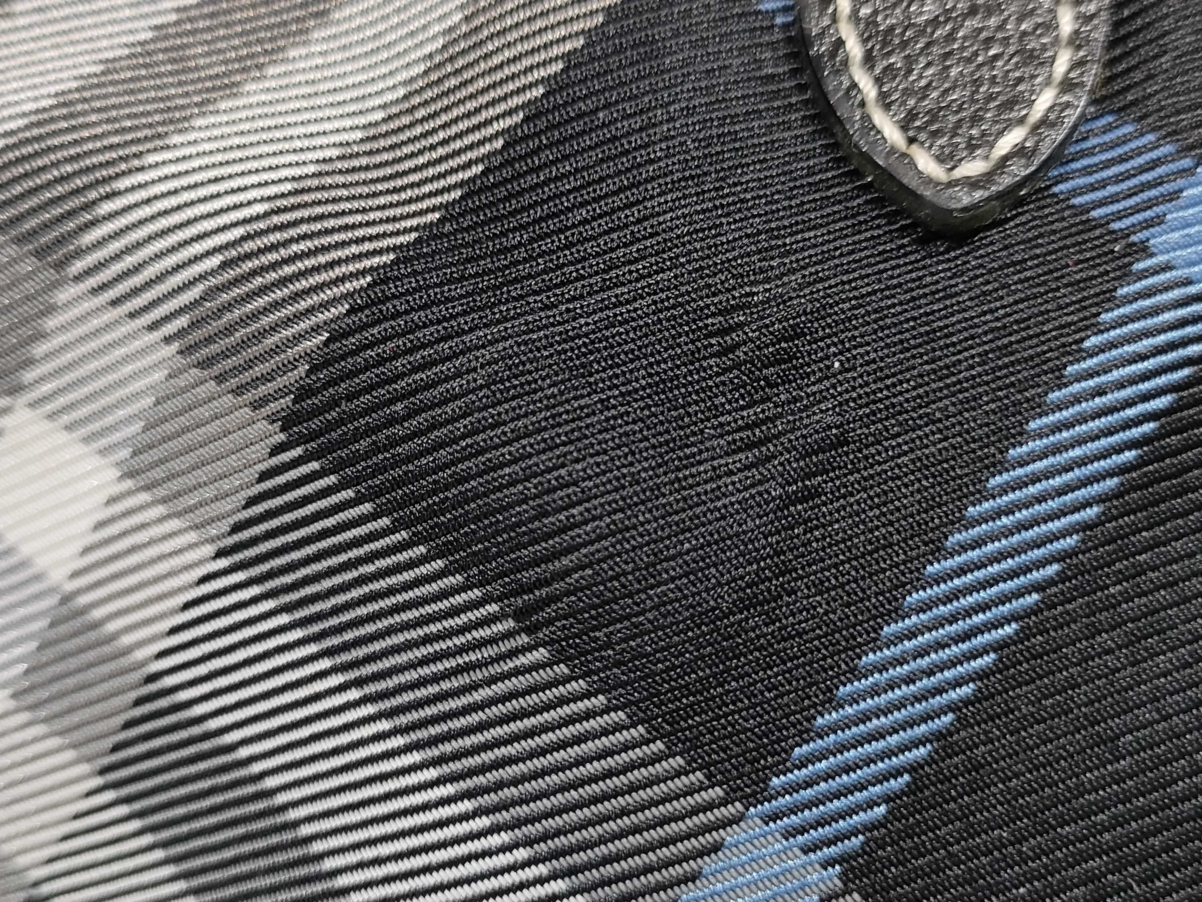 Blue Label Nova Check Tote Bag — view 11
