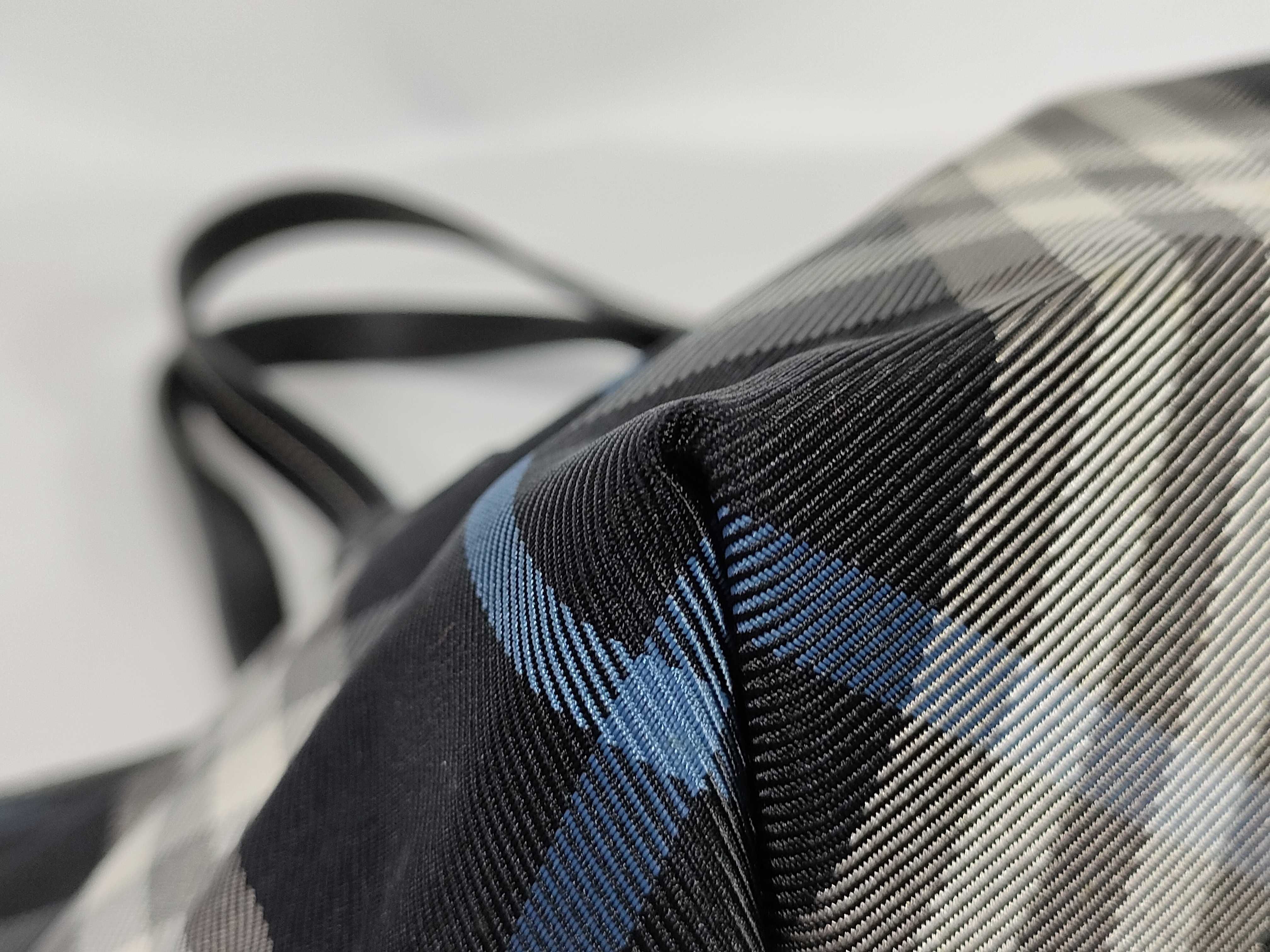 Blue Label Nova Check Tote Bag — view 6