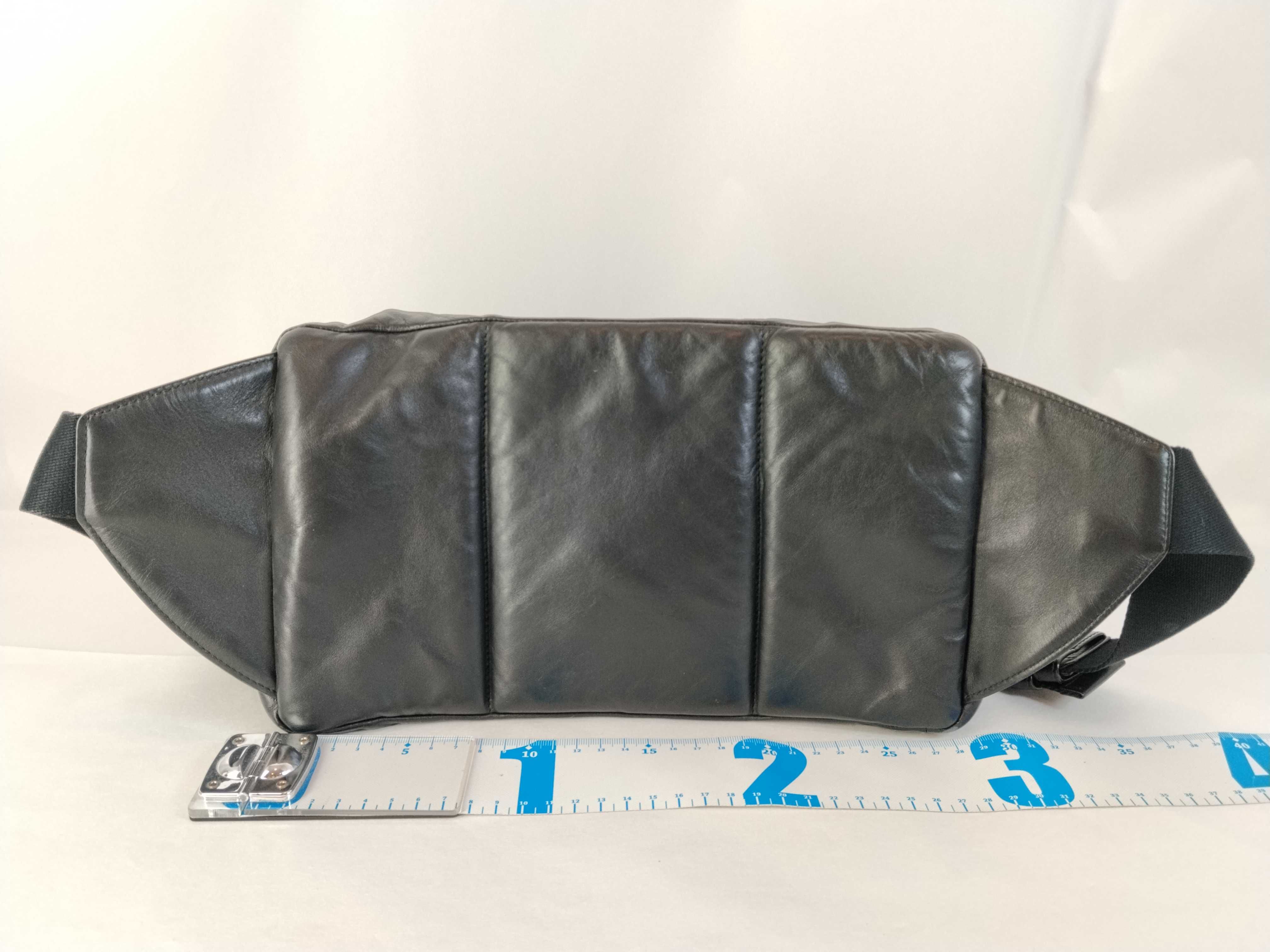 Intrecciato Leather Body Bag, Black Shoulder Bag — view 2