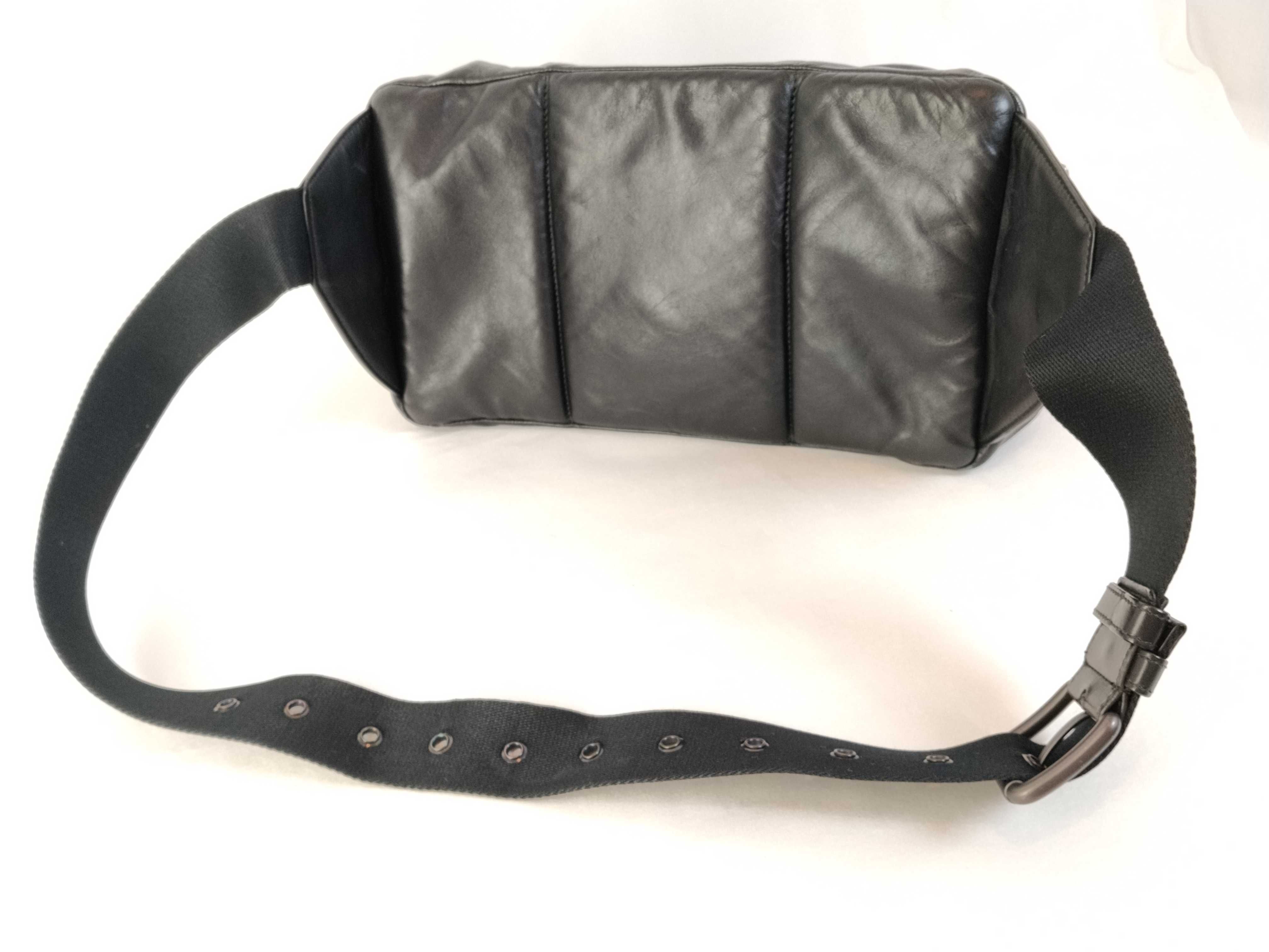Intrecciato Leather Body Bag, Black Shoulder Bag — view 3