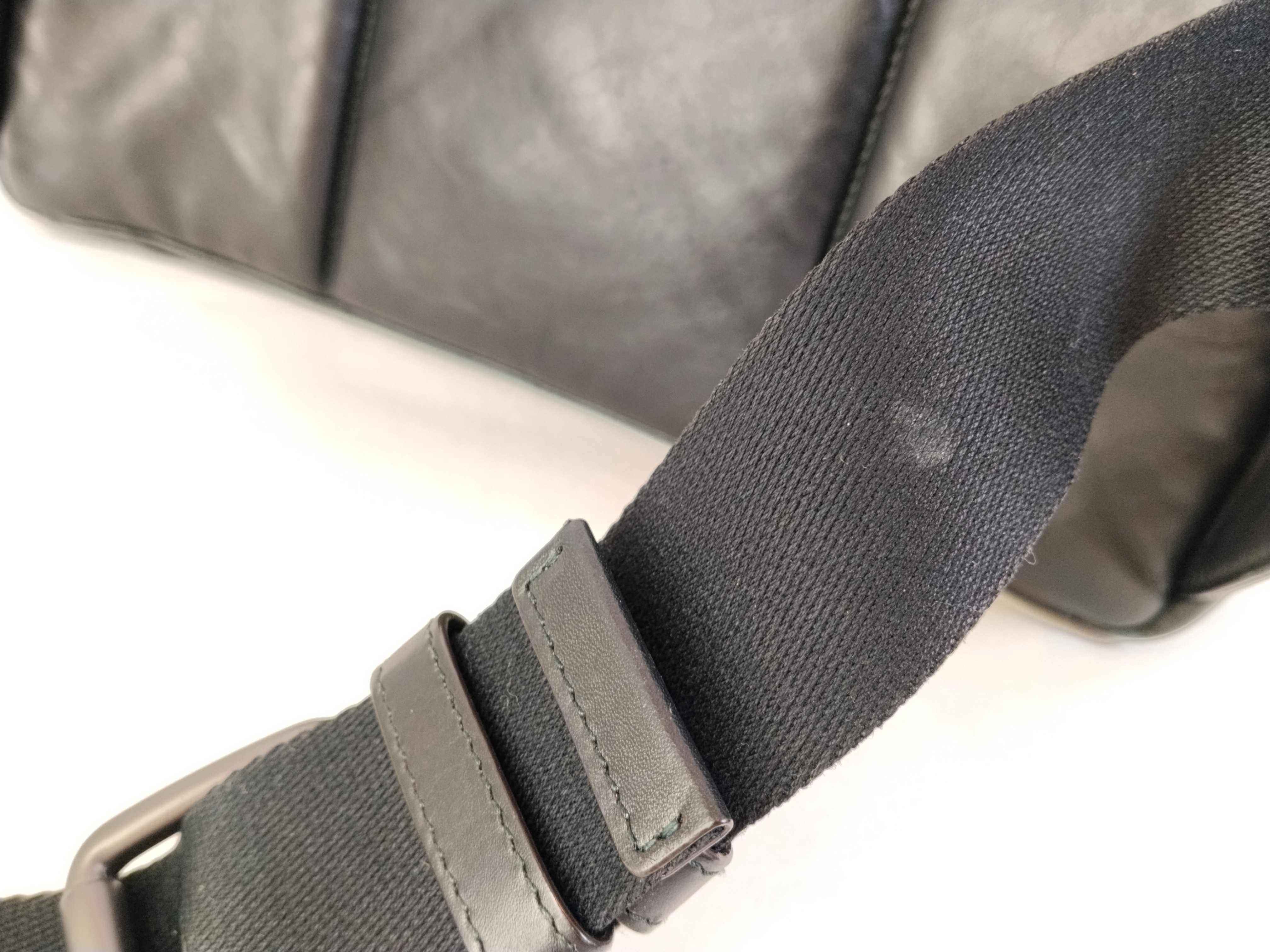 Intrecciato Leather Body Bag, Black Shoulder Bag — view 4