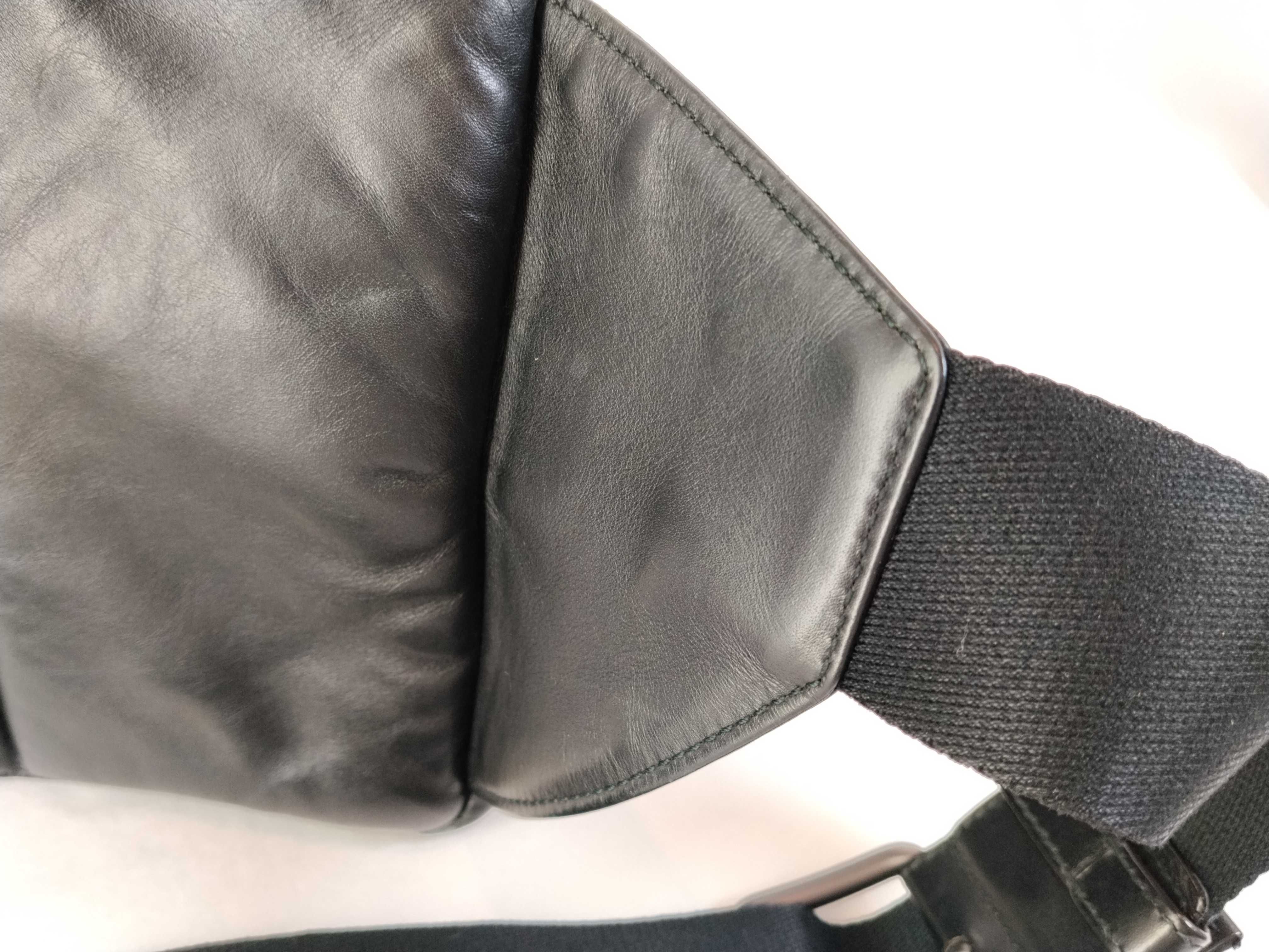 Intrecciato Leather Body Bag, Black Shoulder Bag — view 5