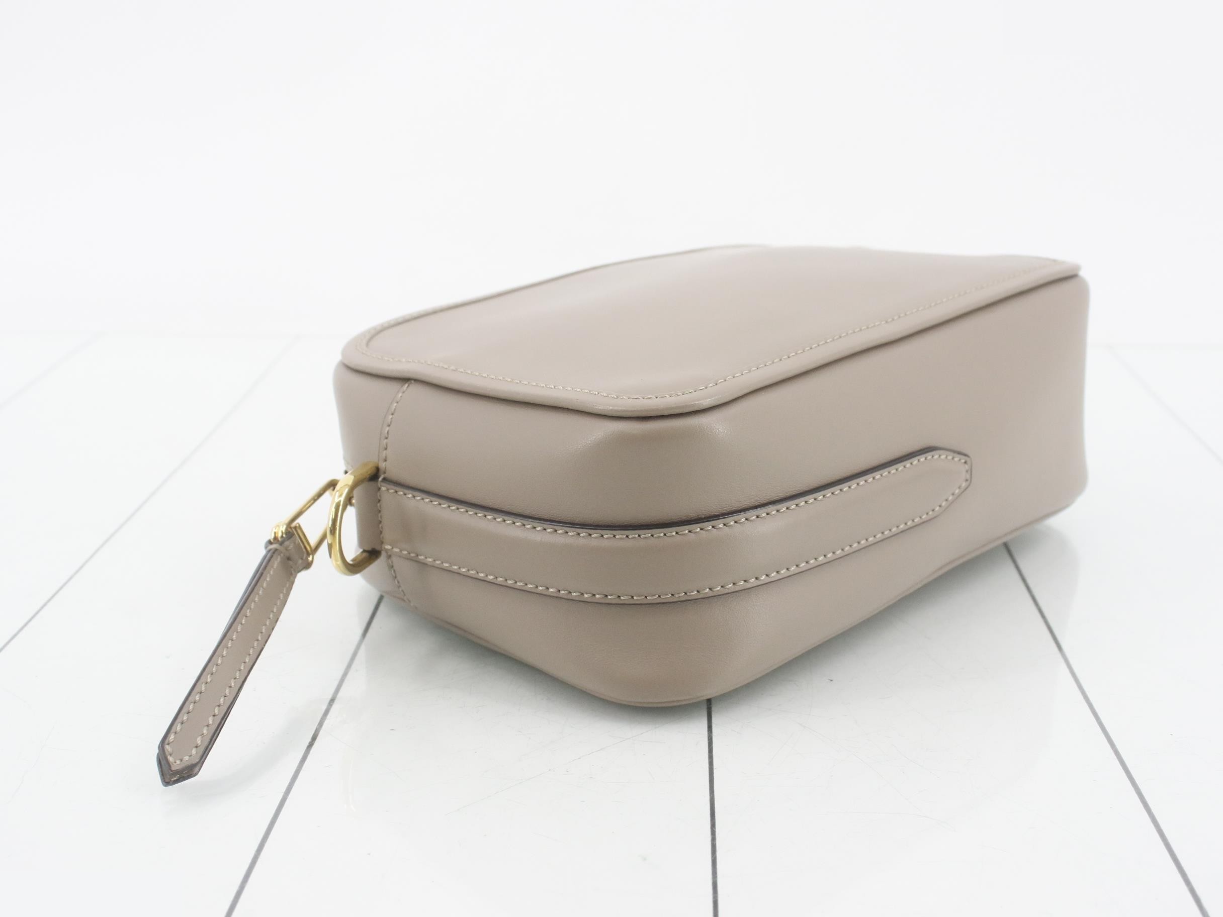 Cam: Original box, dust bag, manufacturer's tag, and strap included. — view 5