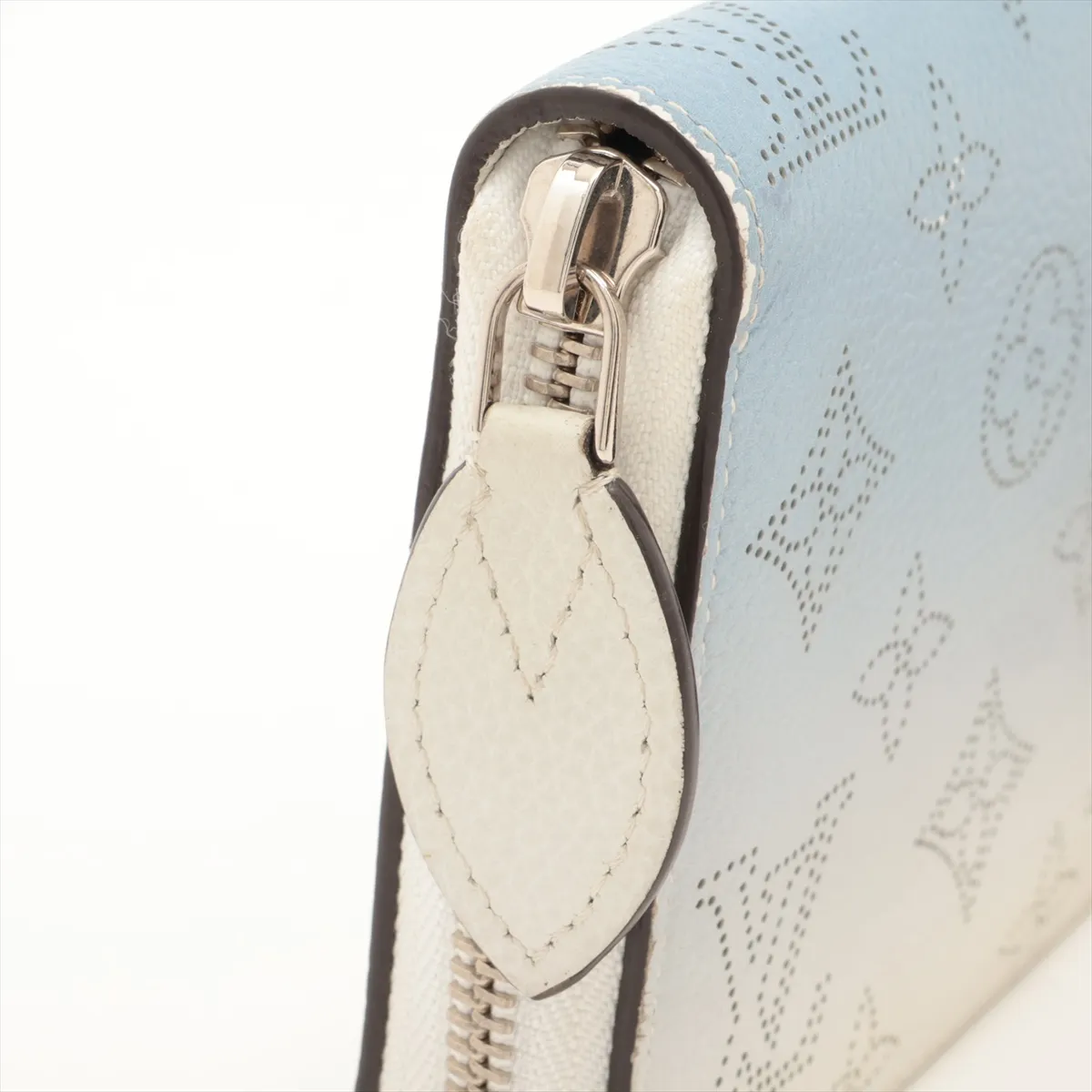 Mahina Zippy Wallet M80494 TN0261 Blue Gradient Round Zip Wallet (RFID detected) — view 14