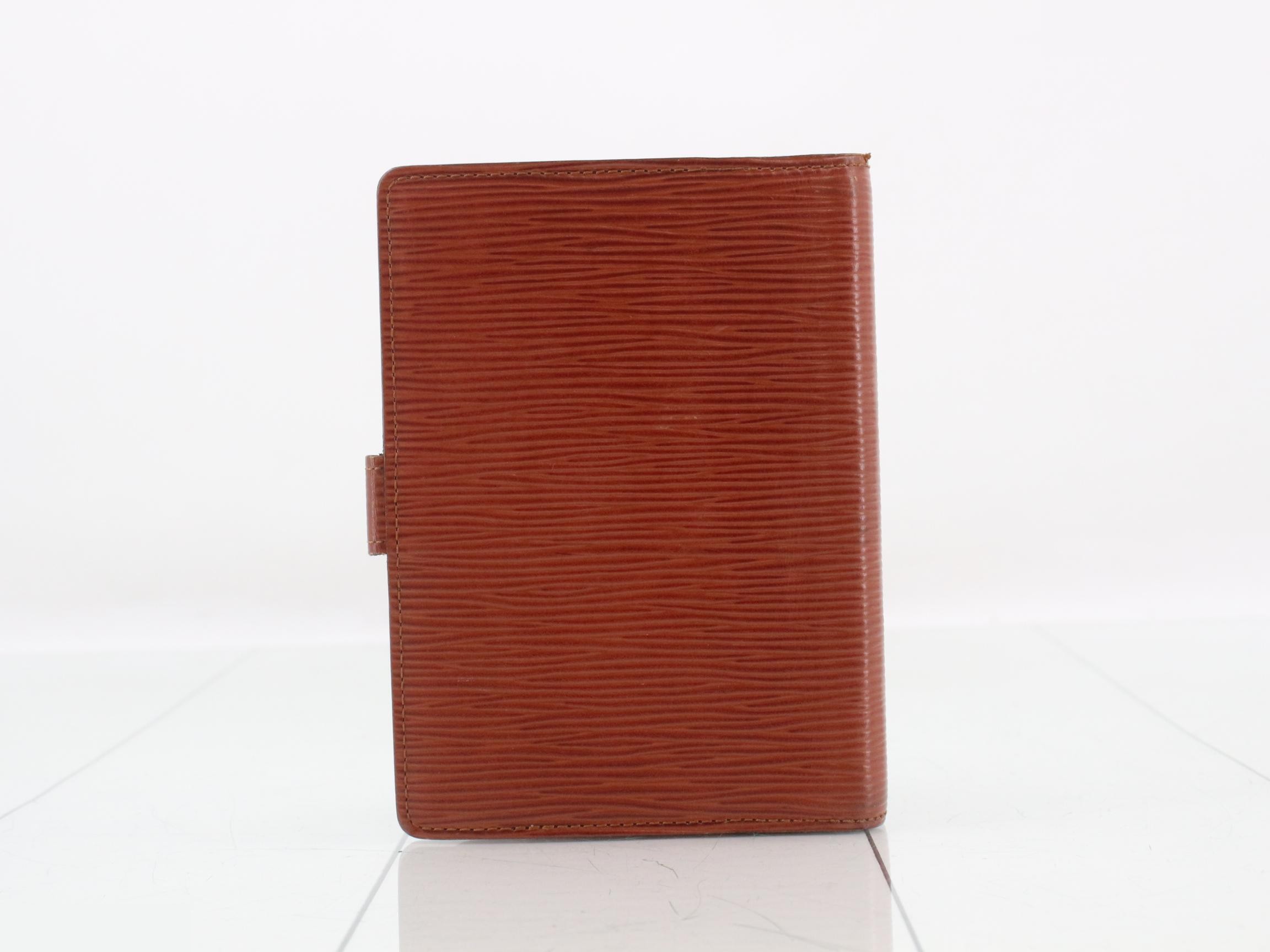 R20053 Agenda PM Kenyan Brown — view 2