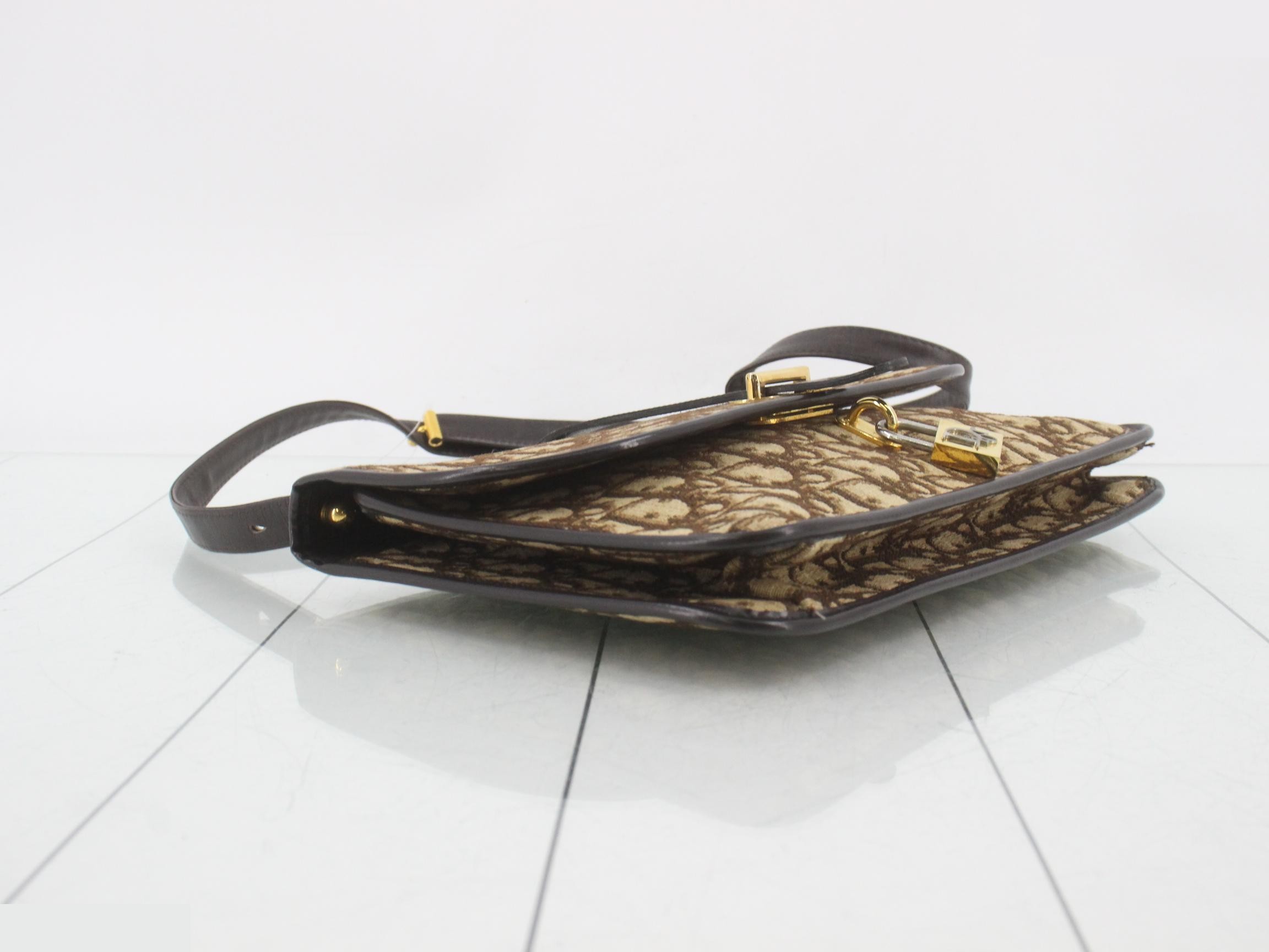 Trotter (bag) - Shoulder bag — view 5