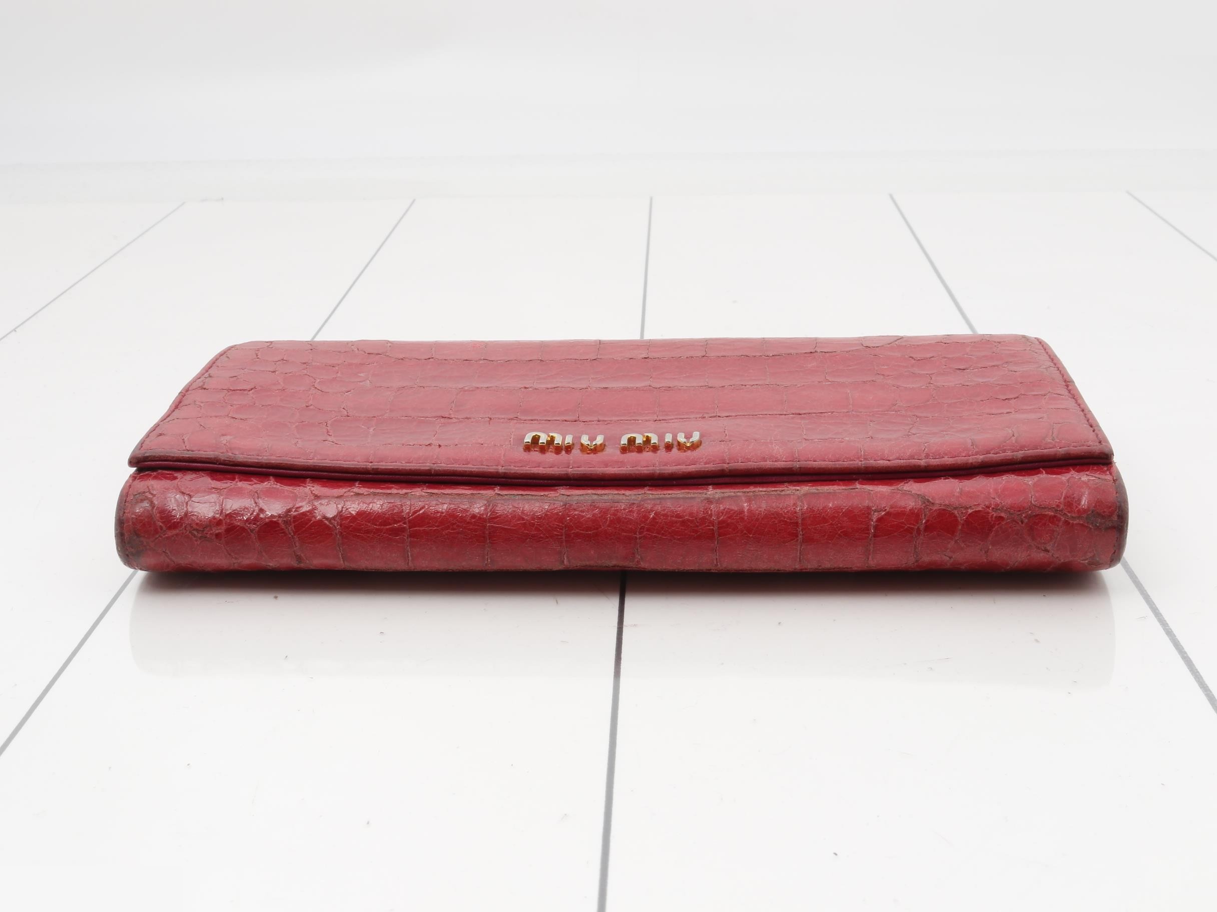 Other lines: Bags and Wallets — view 3
