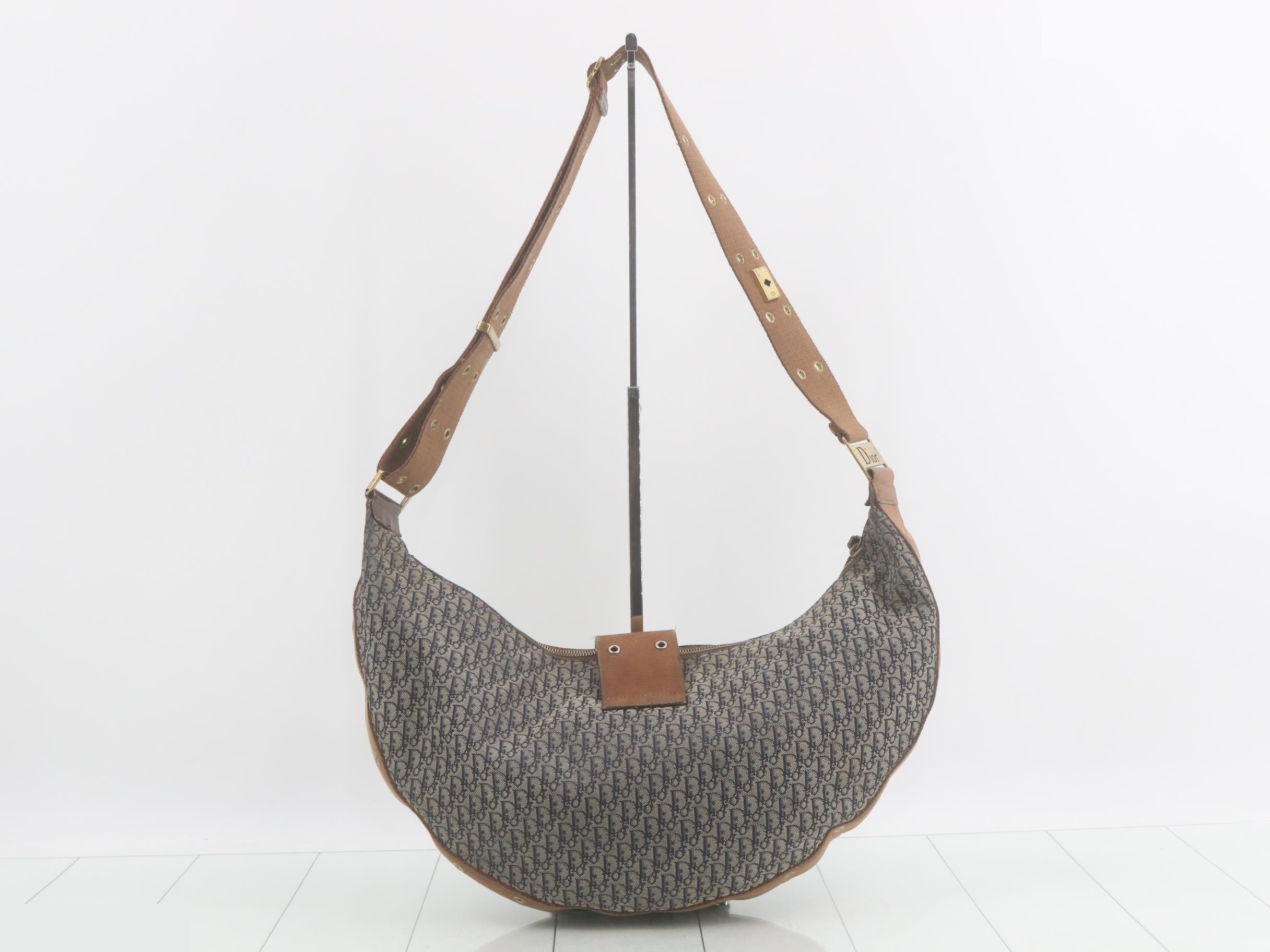 Street Chic Shoulder Bag — view 2