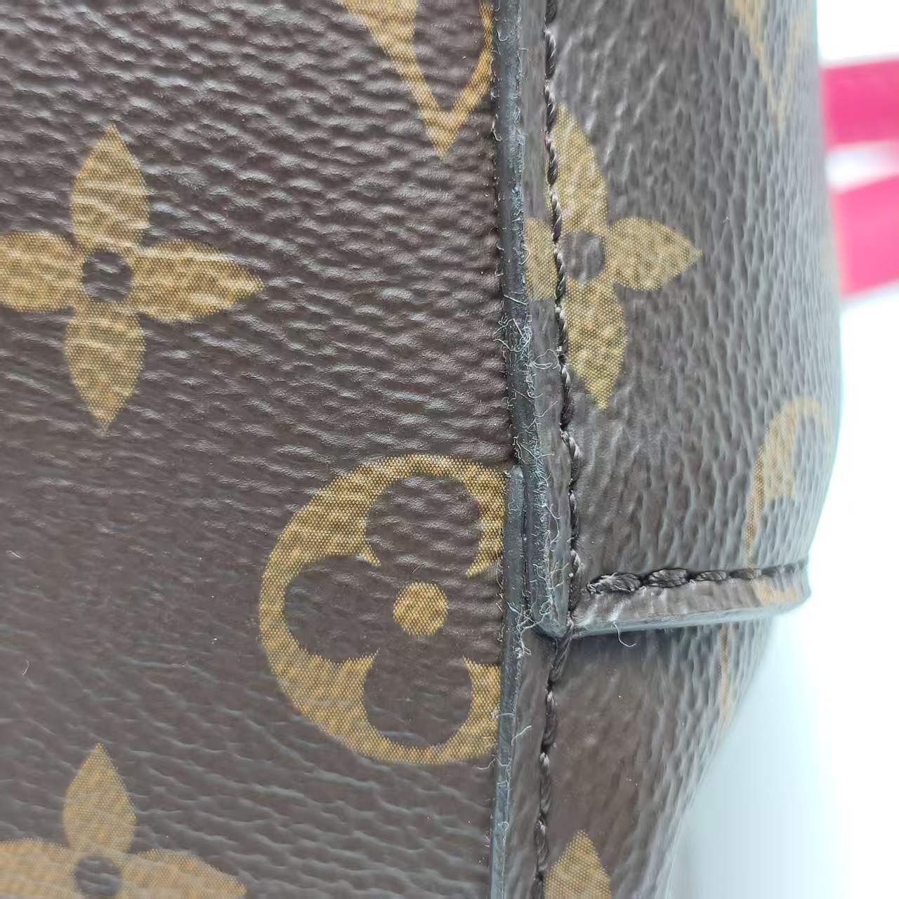【*Shipped from: China*】LOUIS VUITTON NeoNoe PU Shoulder Bag — view 11