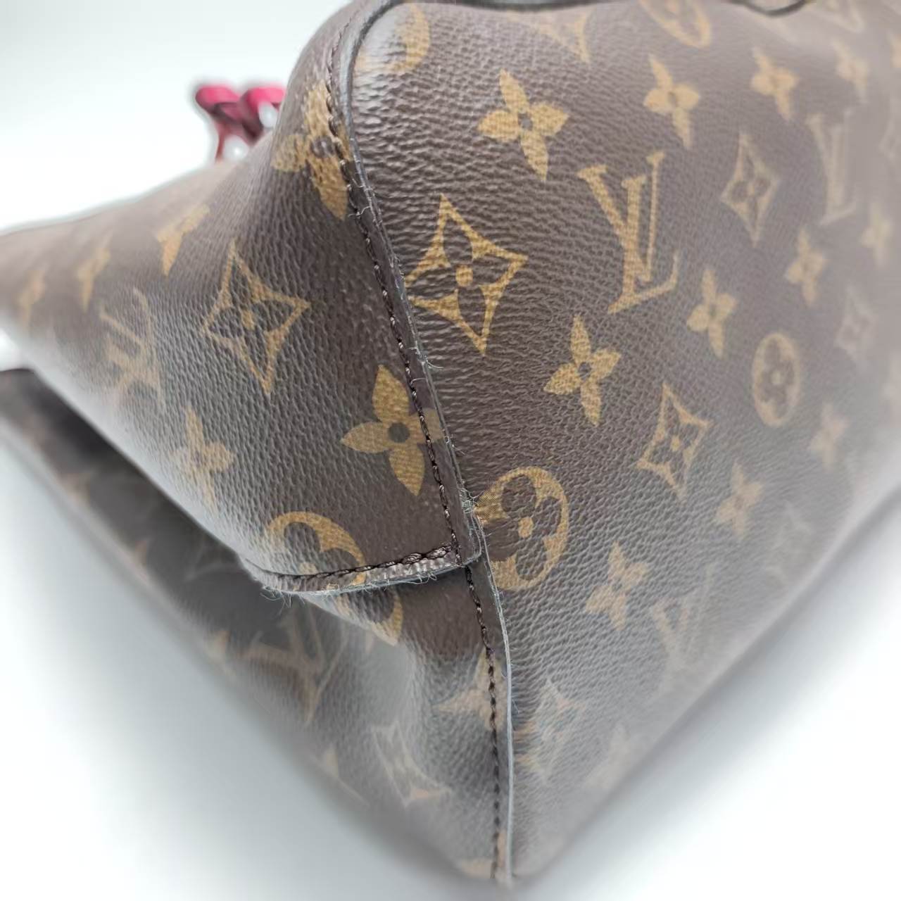 【*Shipped from: China*】LOUIS VUITTON NeoNoe PU Shoulder Bag — view 5