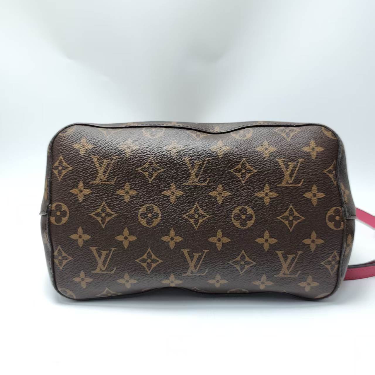 【*Shipped from: China*】LOUIS VUITTON NeoNoe PU Shoulder Bag — view 7