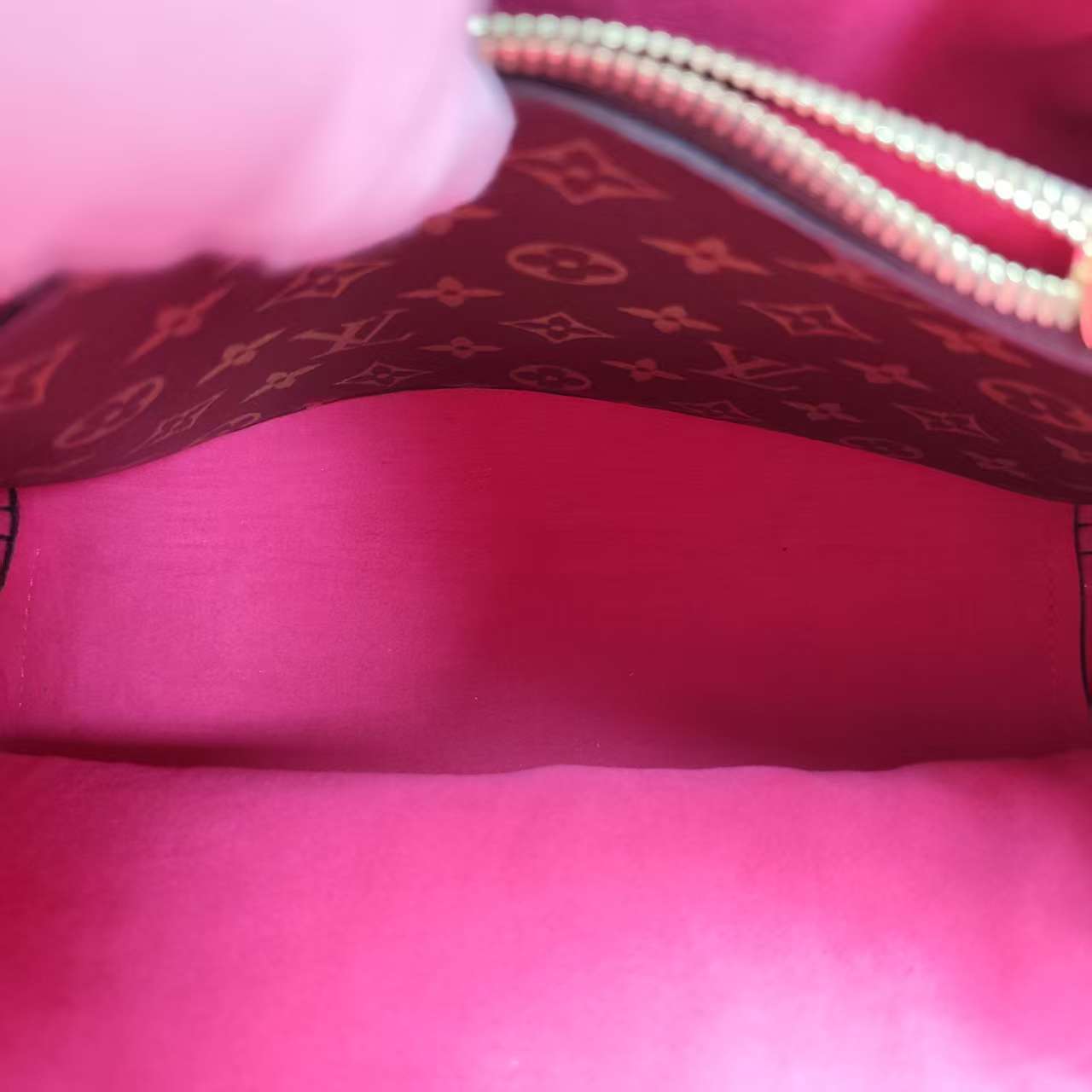 【*Shipped from: China*】LOUIS VUITTON NeoNoe PU Shoulder Bag — view 9