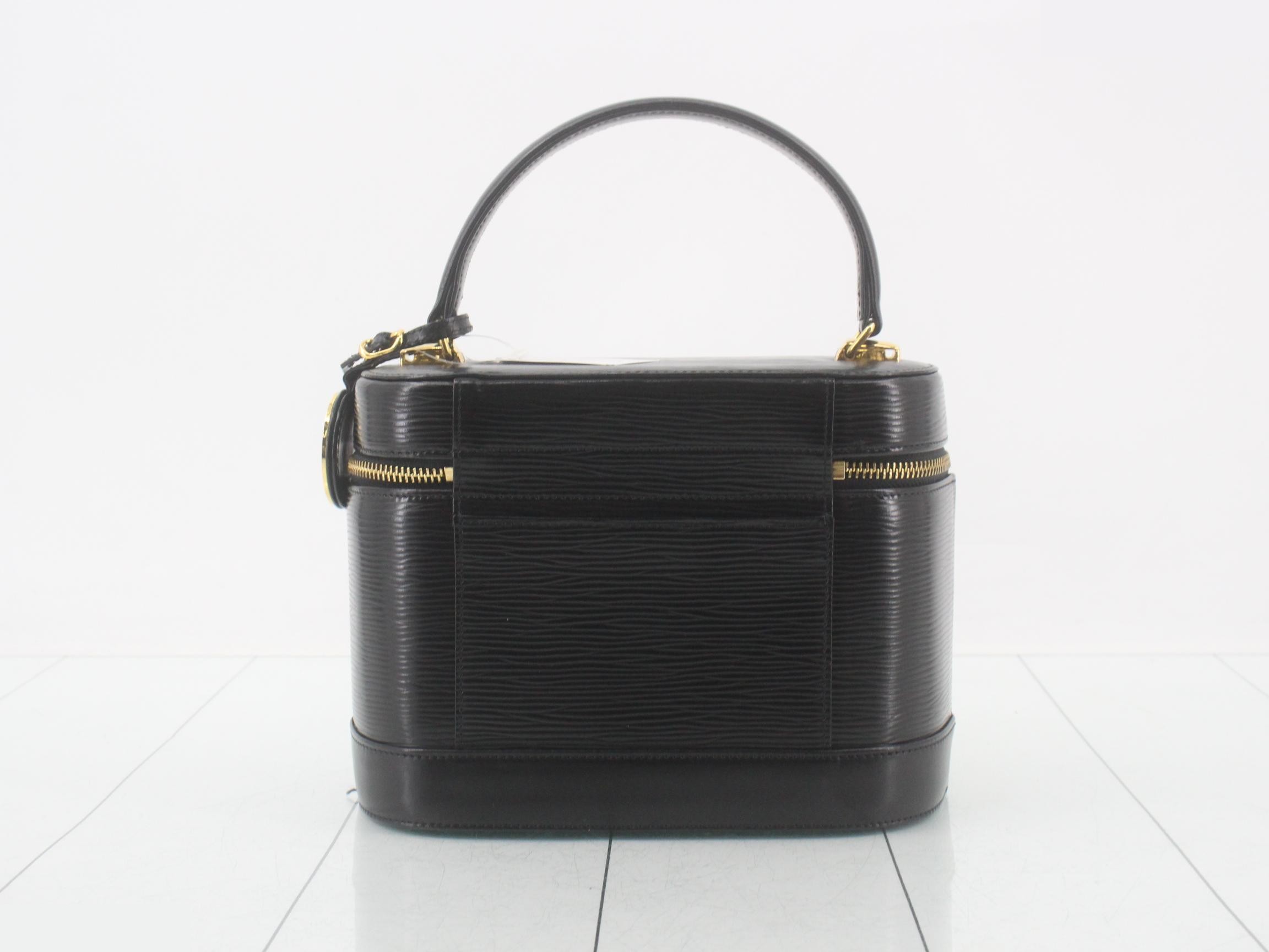 handbag — view 2