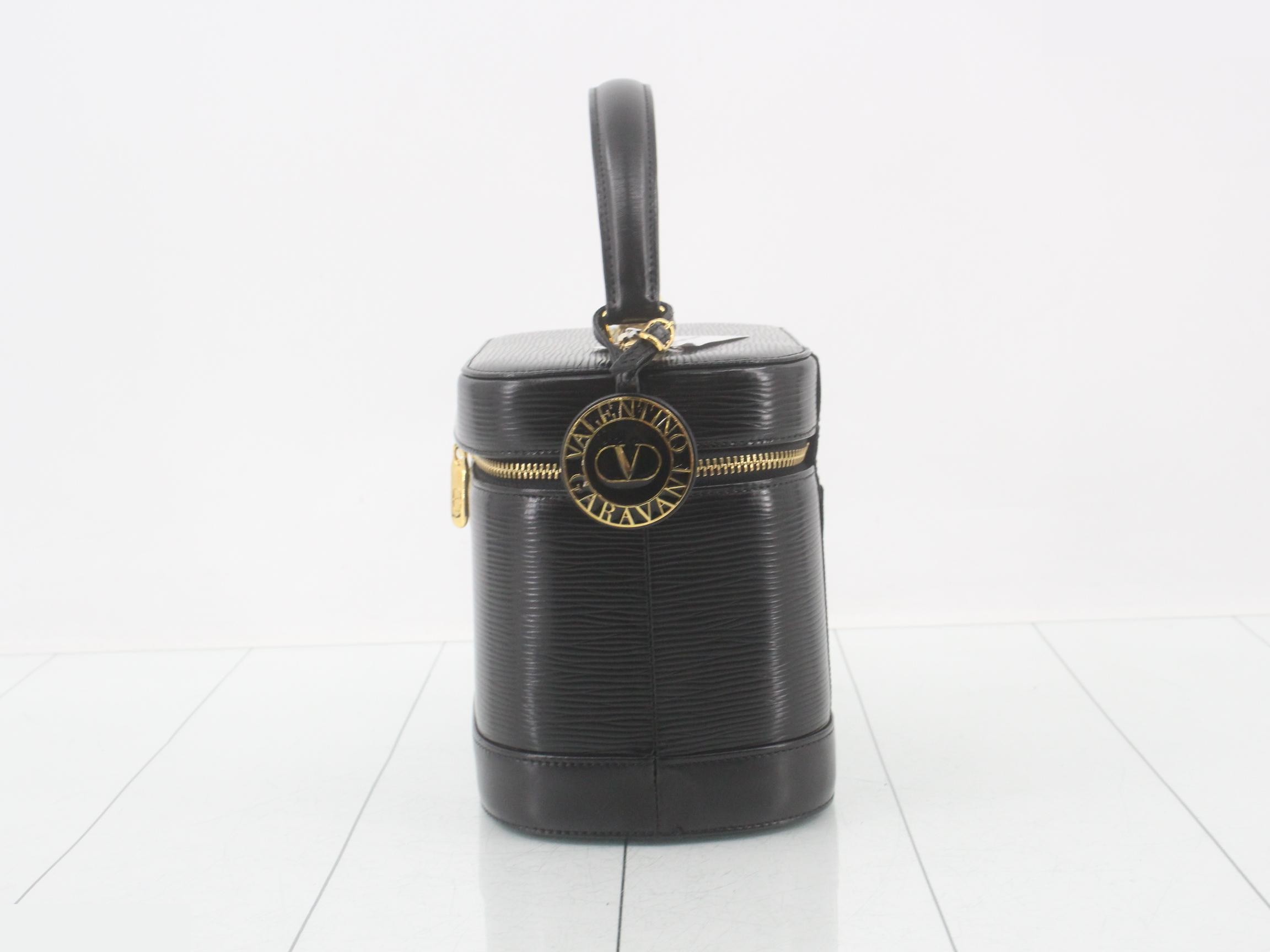 handbag — view 3
