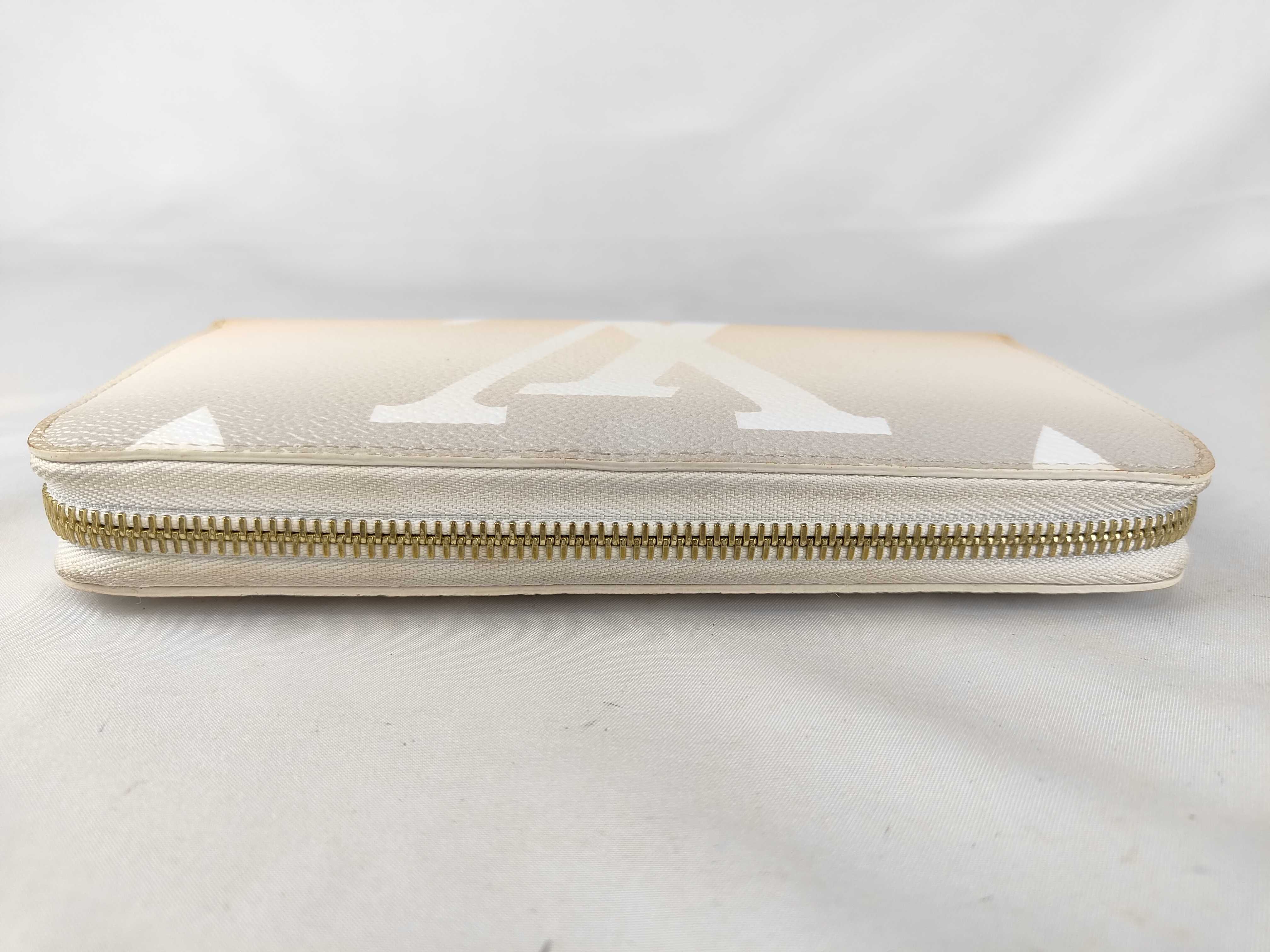 Zippy Wallet Monogram Giant M80359 Wallet — view 6