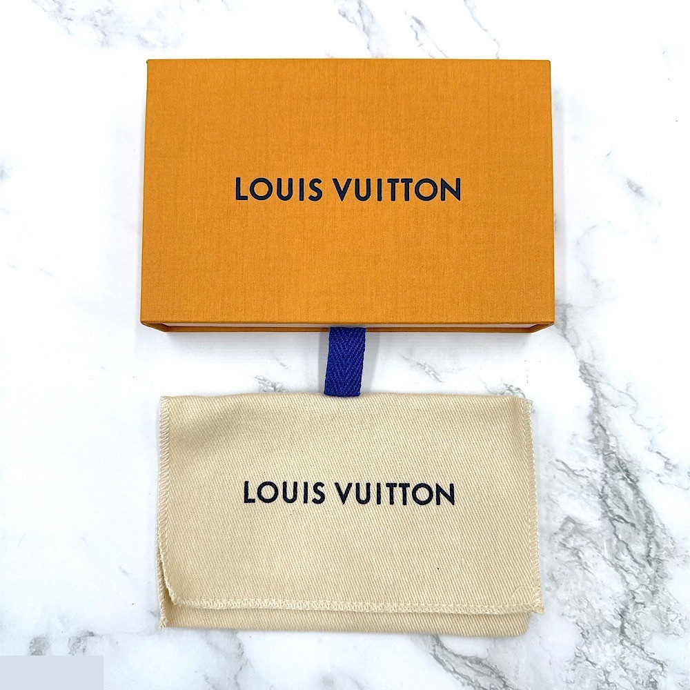 LV Confidential Bracelet, Monogram, Gold Hardware — view 8