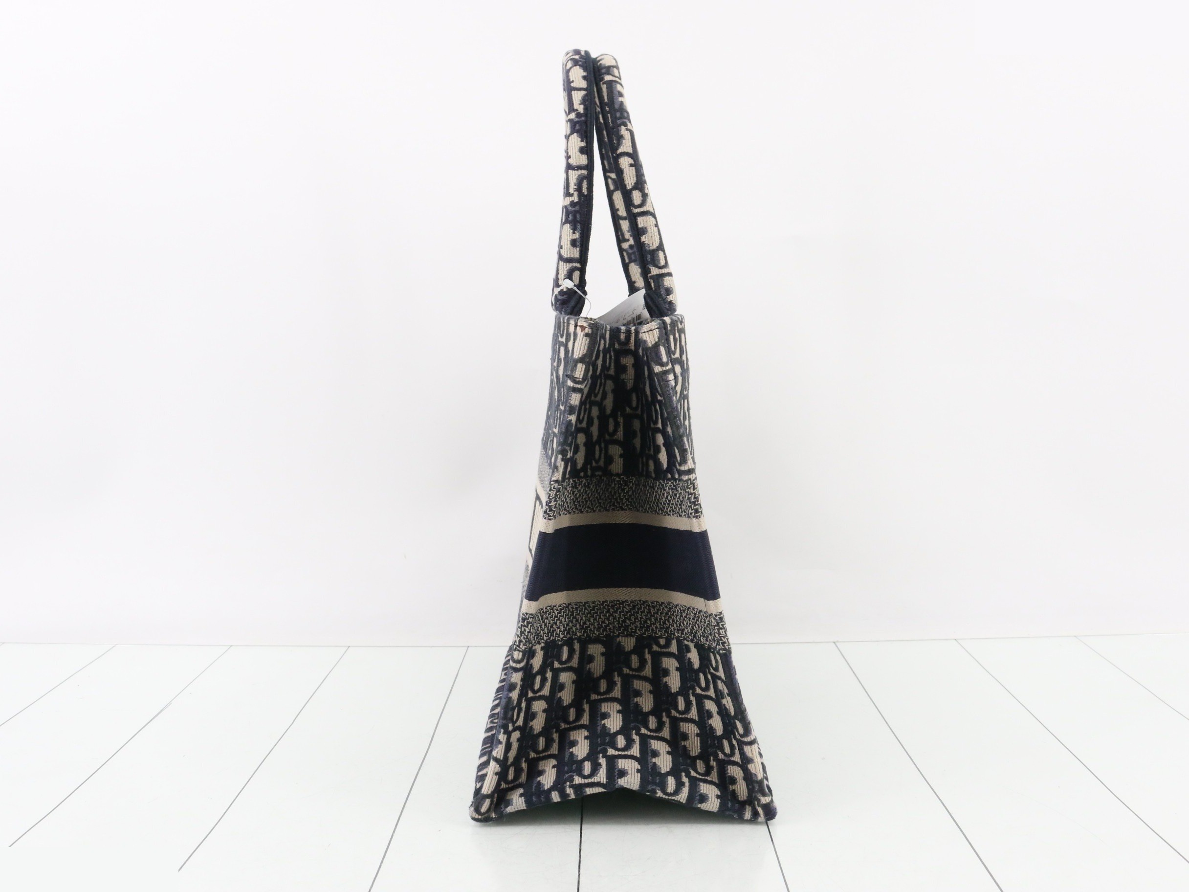 Book Tote, Oblique, Medium — view 3