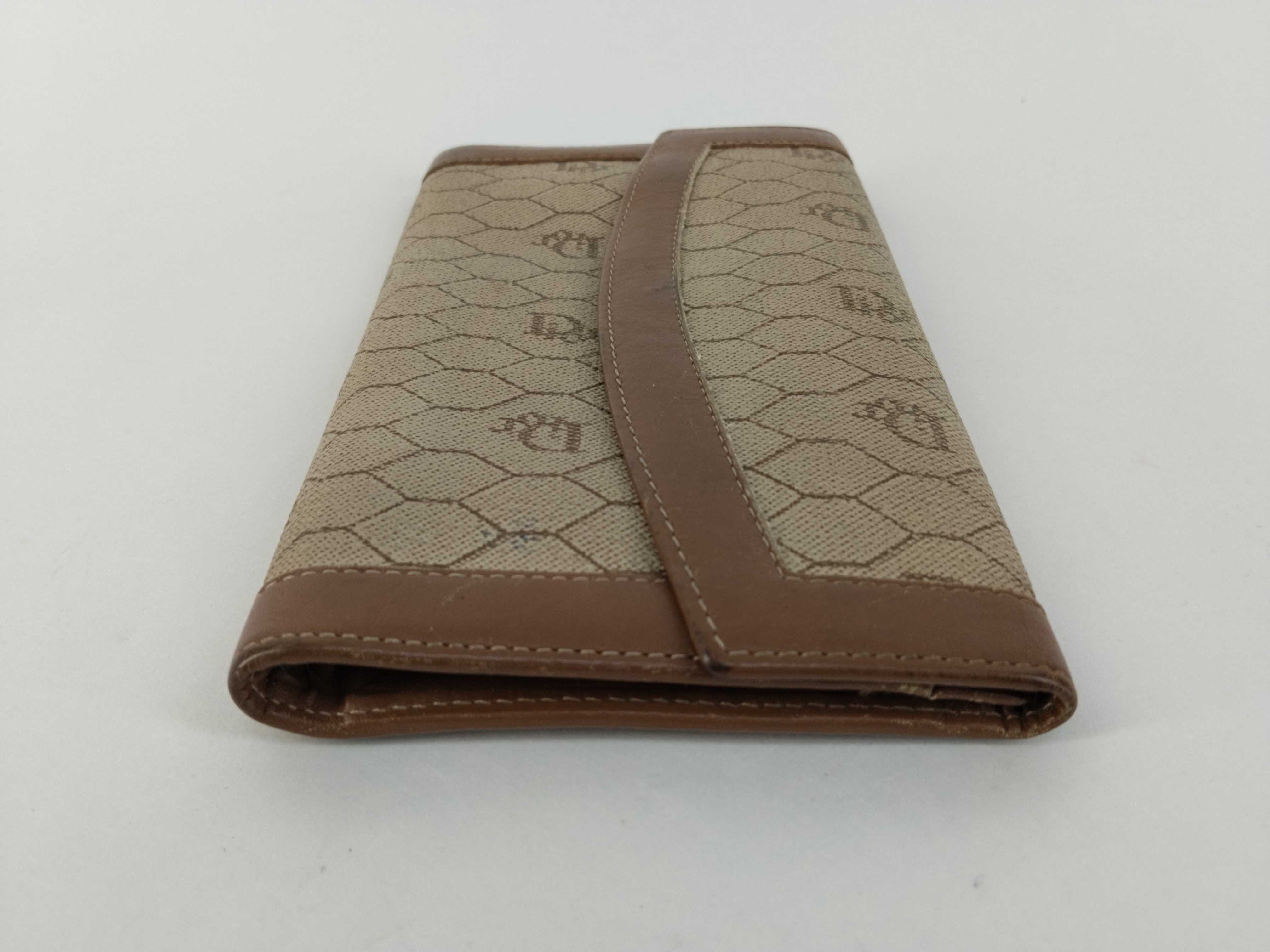 Honeycomb PVC Leather Long Wallet — view 6