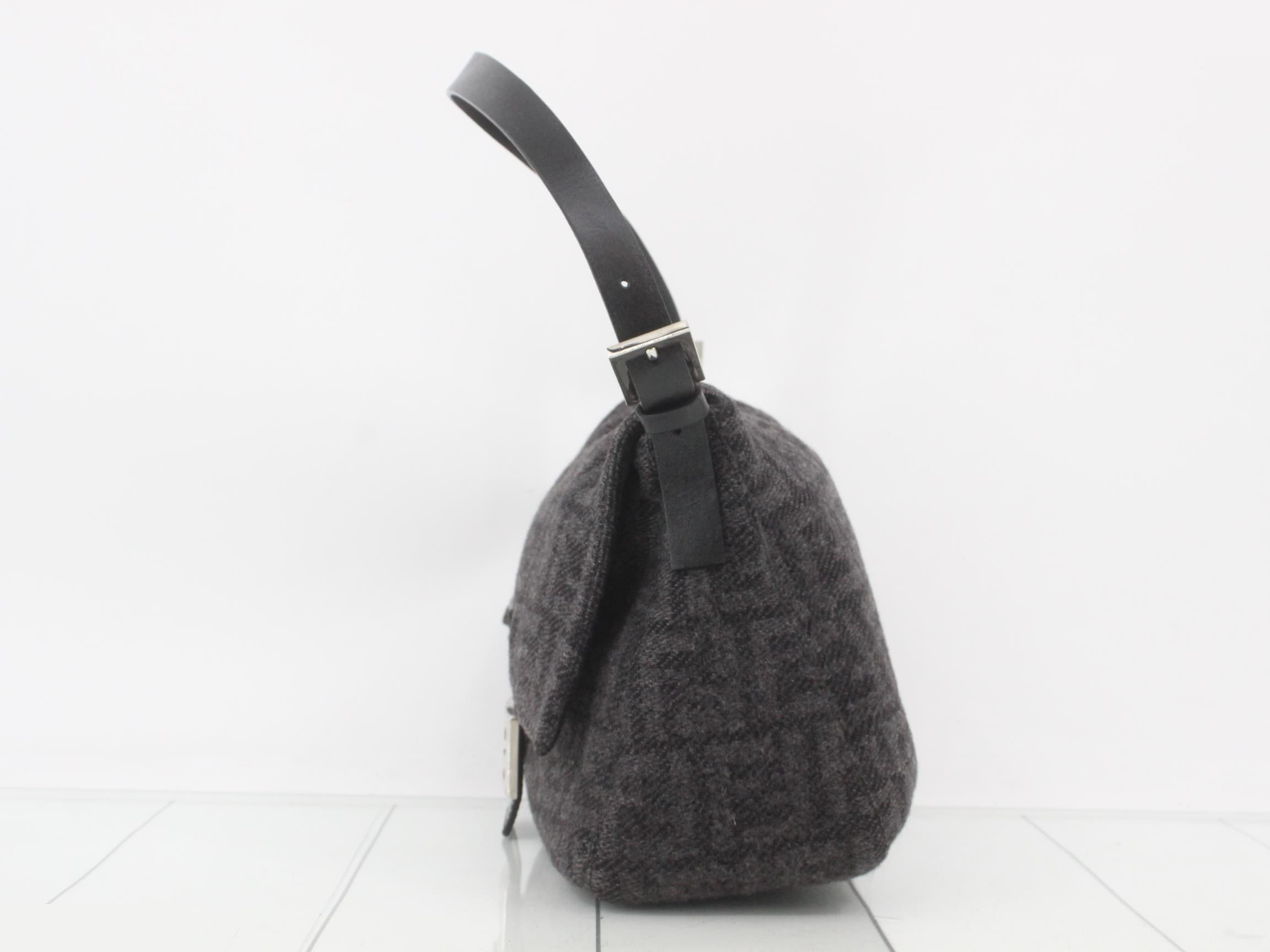 Zucca (bag) - Shoulder bag — view 3