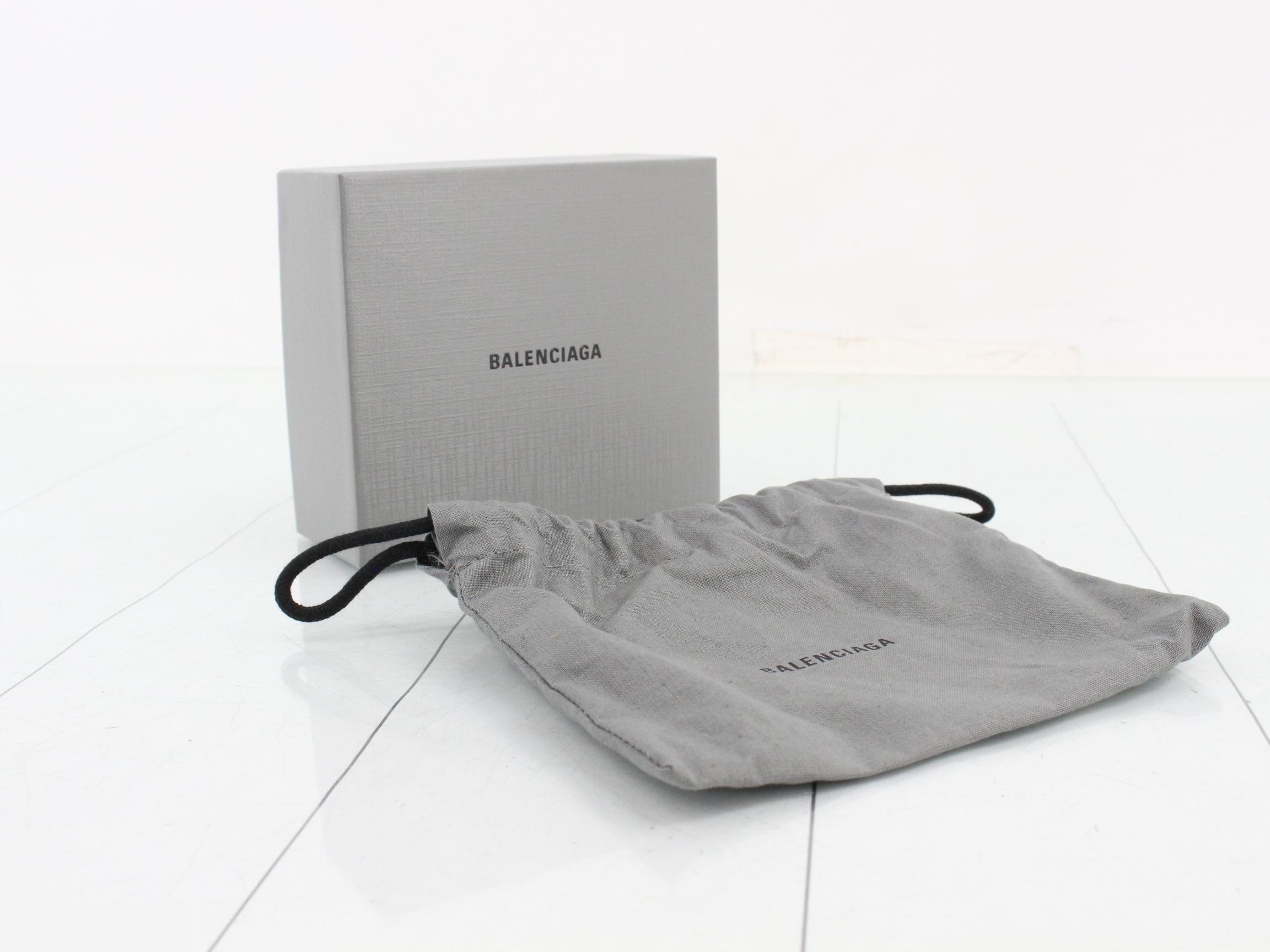 Leather bi-fold wallet with round zipper — view 5