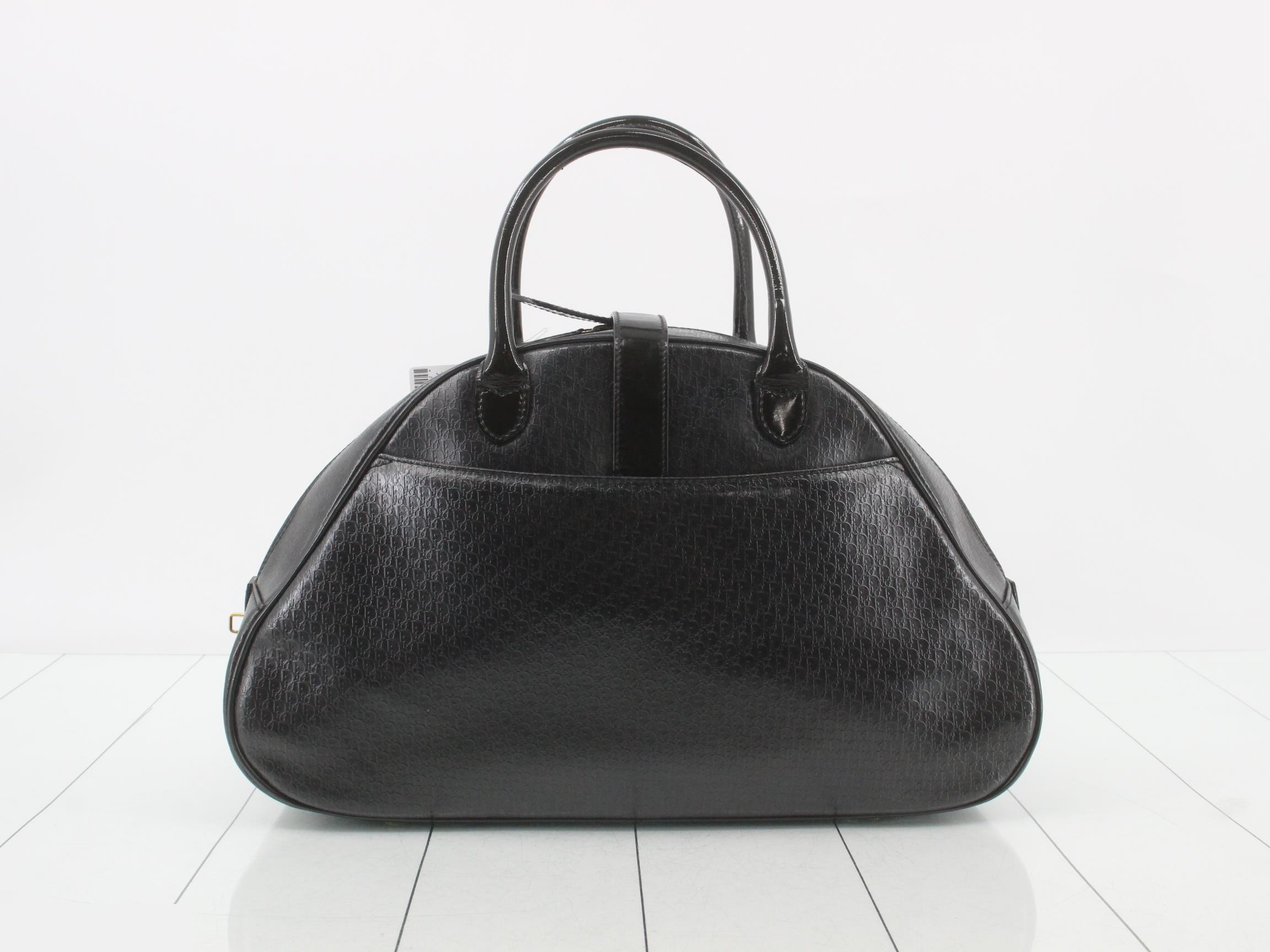 Double saddle — view 2