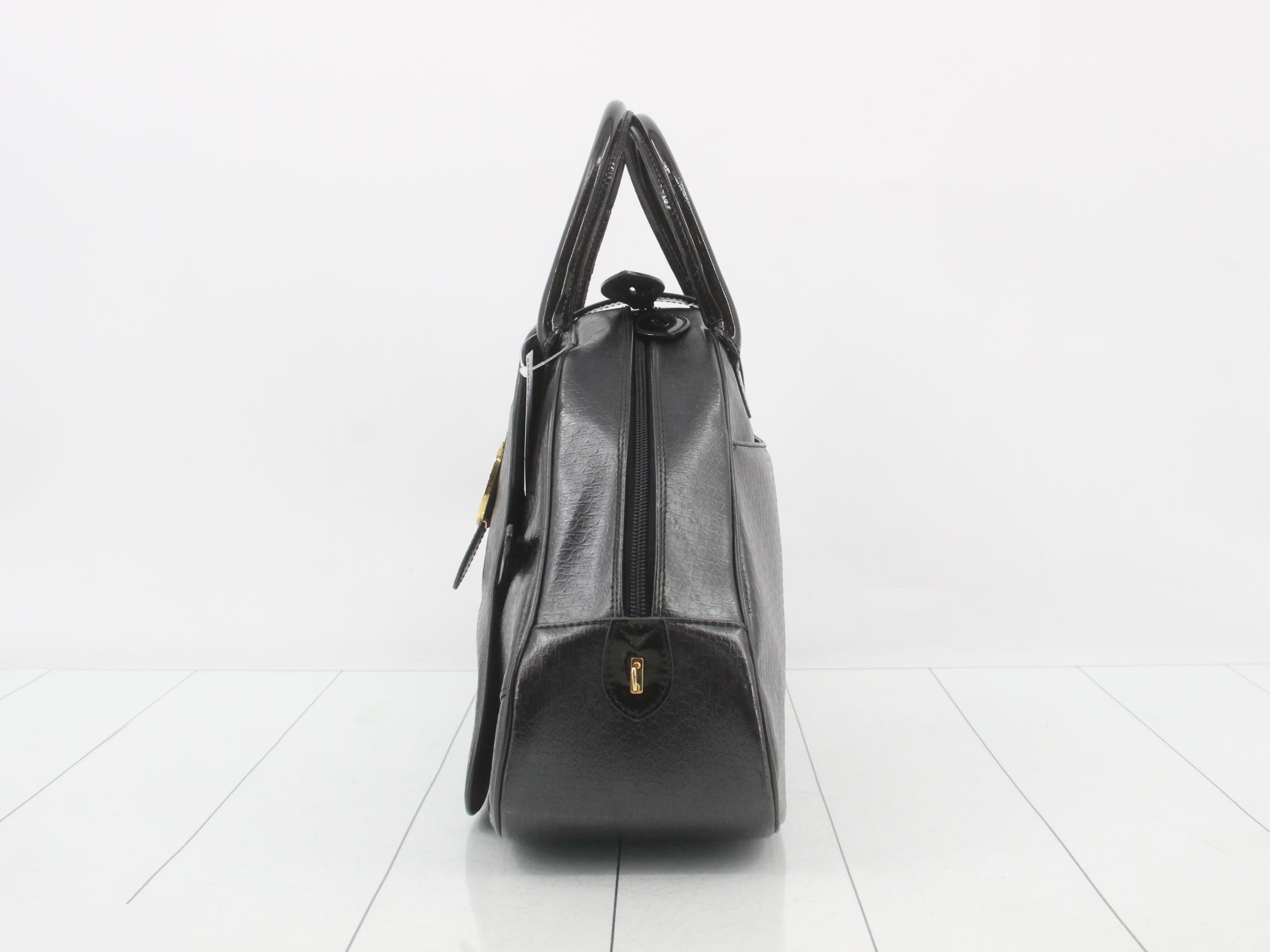 Double saddle — view 3