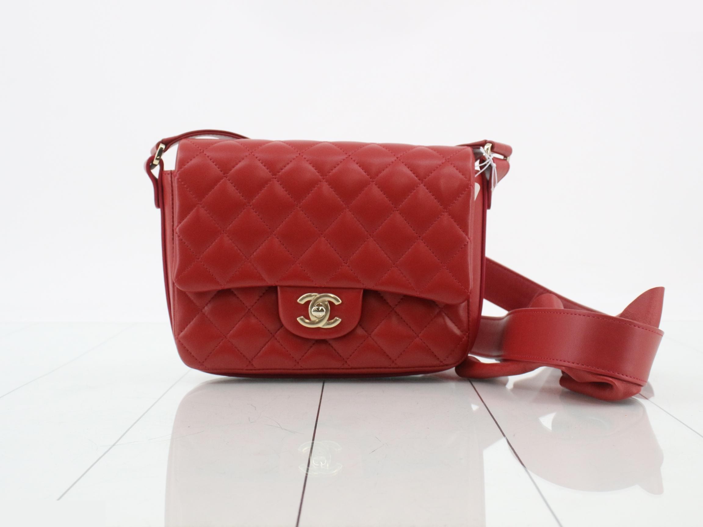 Leather Coco Mark Frill Shoulder Bag, Red