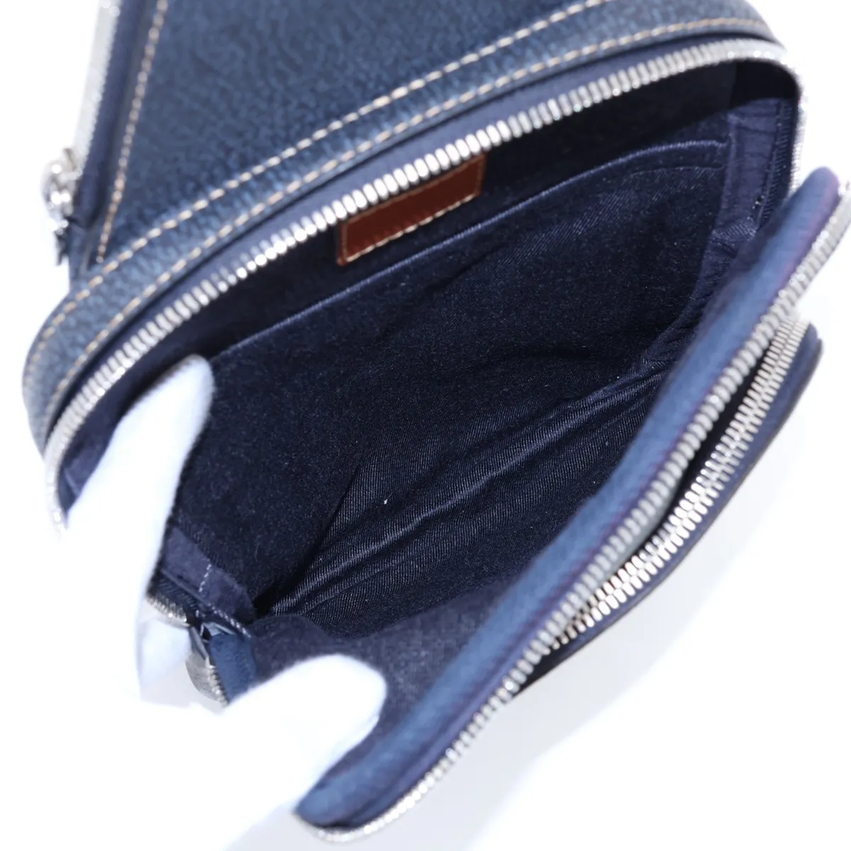Monogram Avenue Sling Bag M46344 Black (RFID detected) — view 6