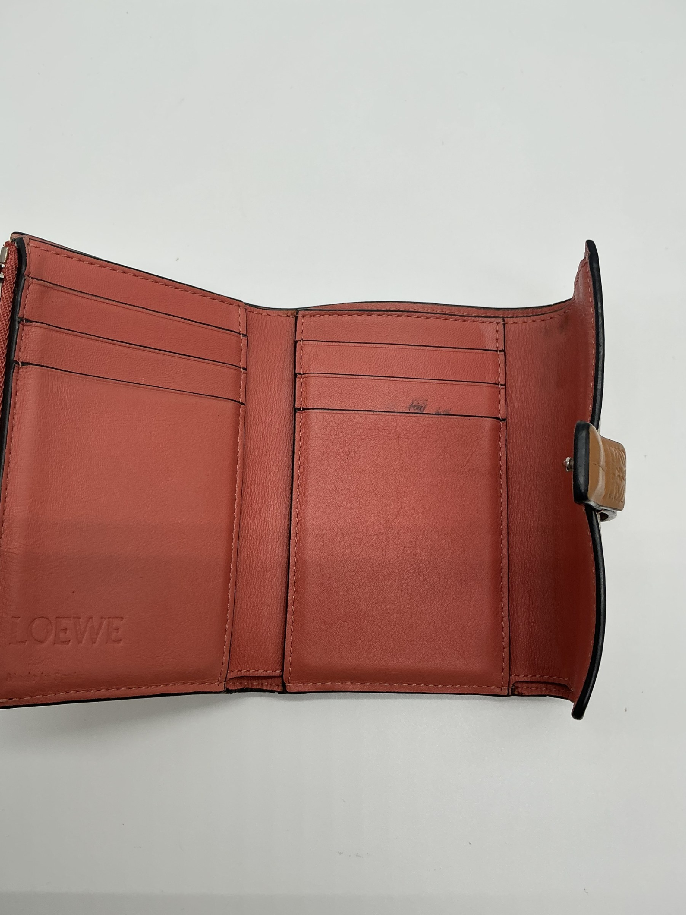 Vertical Wallet Small Tri-fold Wallet Sand x Tan Comes with Box and Dust Bag — view 3
