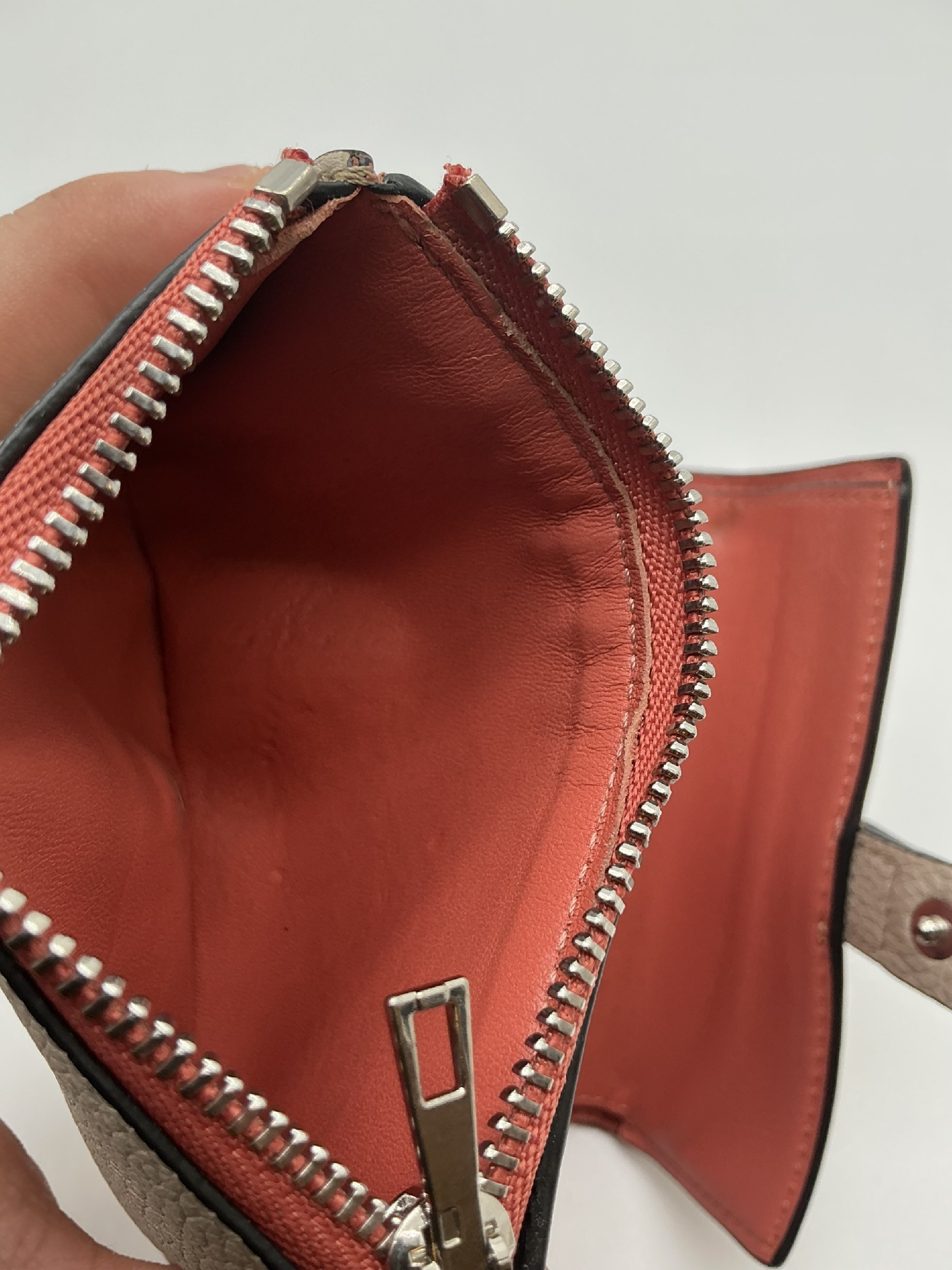 Vertical Wallet Small Tri-fold Wallet Sand x Tan Comes with Box and Dust Bag — view 5