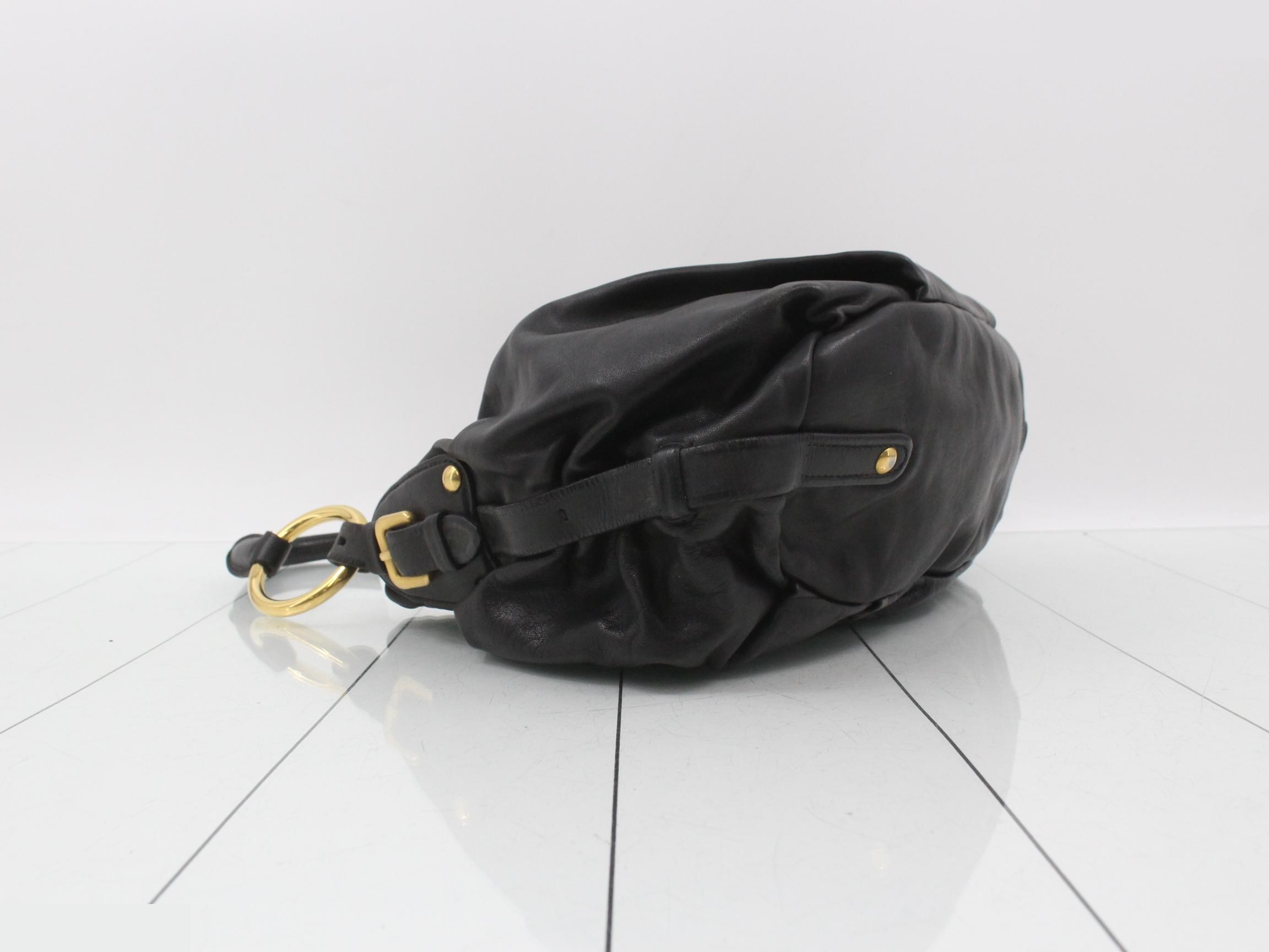 One-shoulder bag, approximately 32 cm wide. — view 5