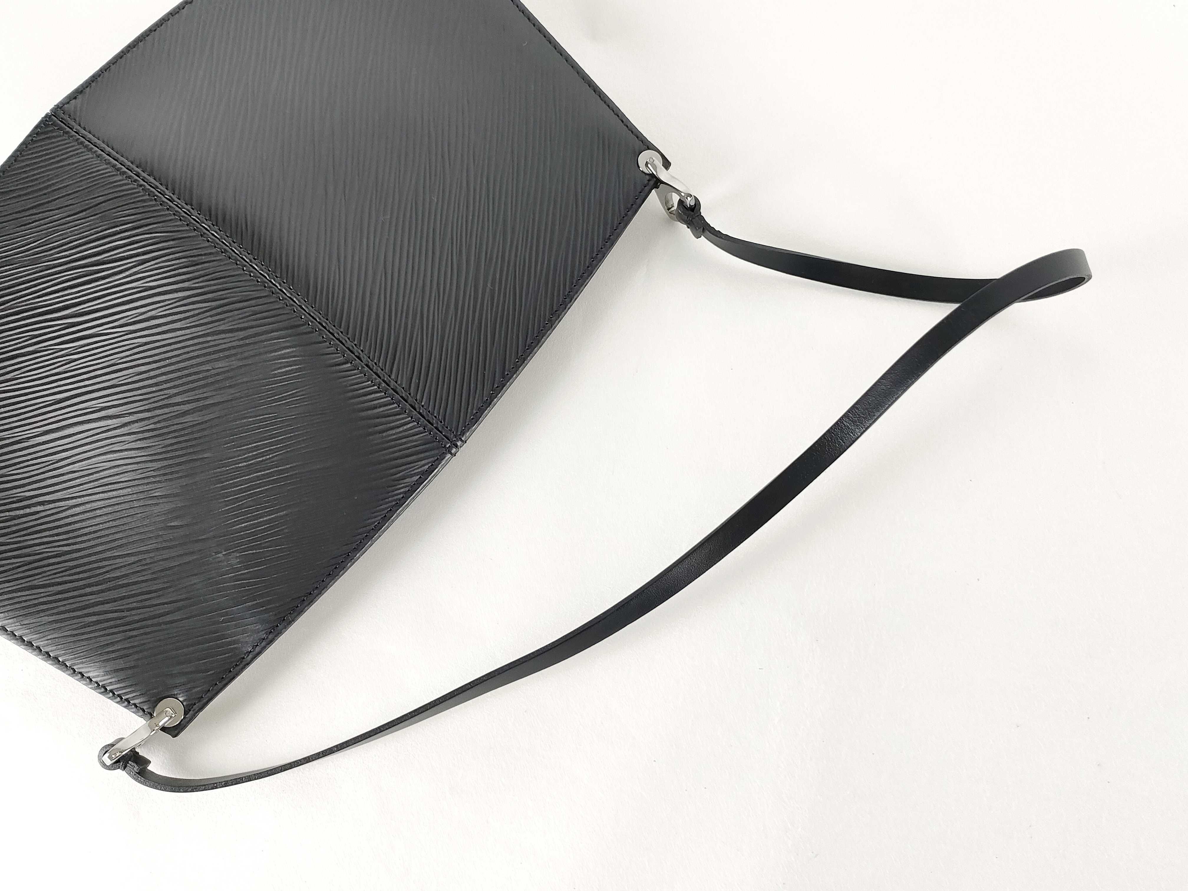Epi Pochette de Milune M52622 SP0051 Black Shoulder Bag — view 3