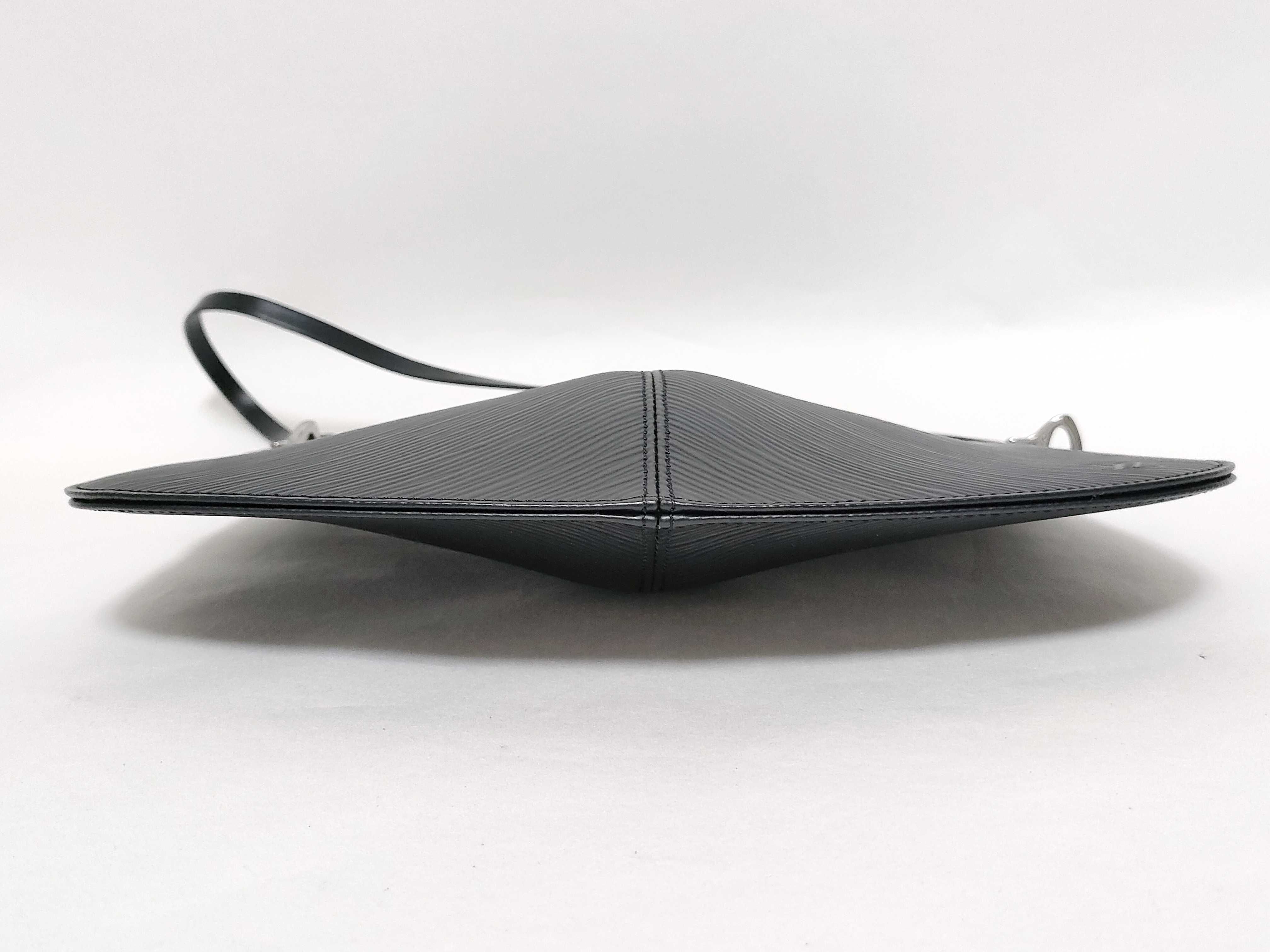 Epi Pochette de Milune M52622 SP0051 Black Shoulder Bag — view 7