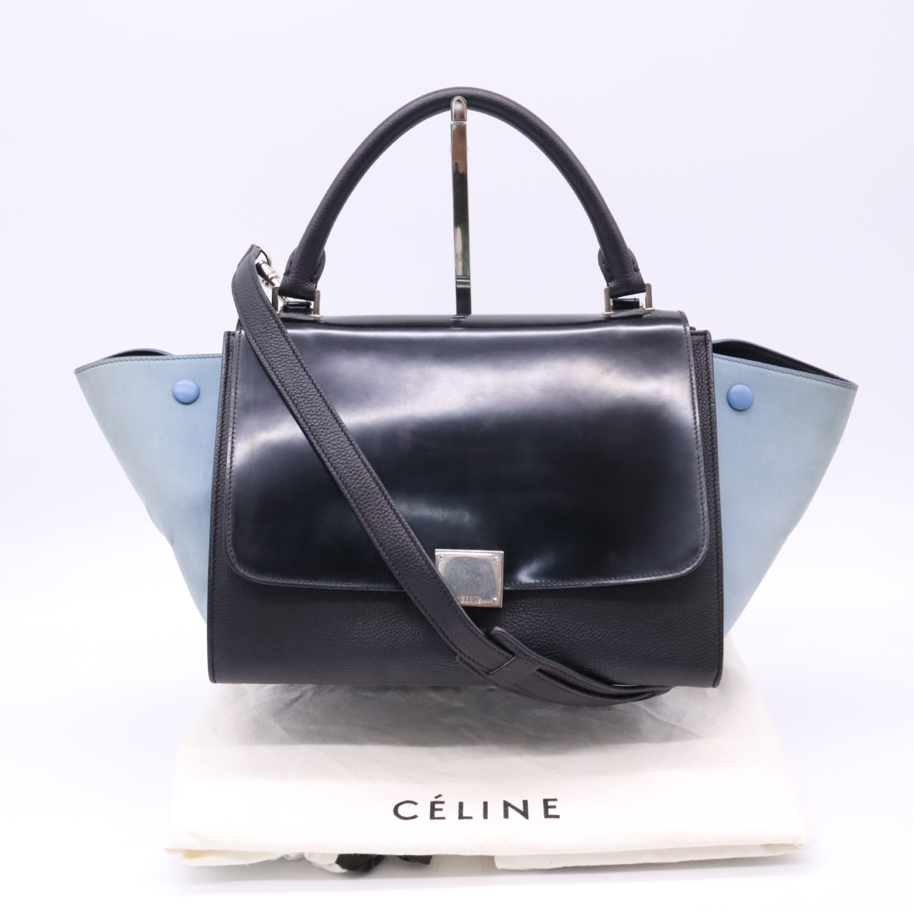 Traveler's Small Handbag, Leather, Black/Blue, with Strap and Dust Bag.