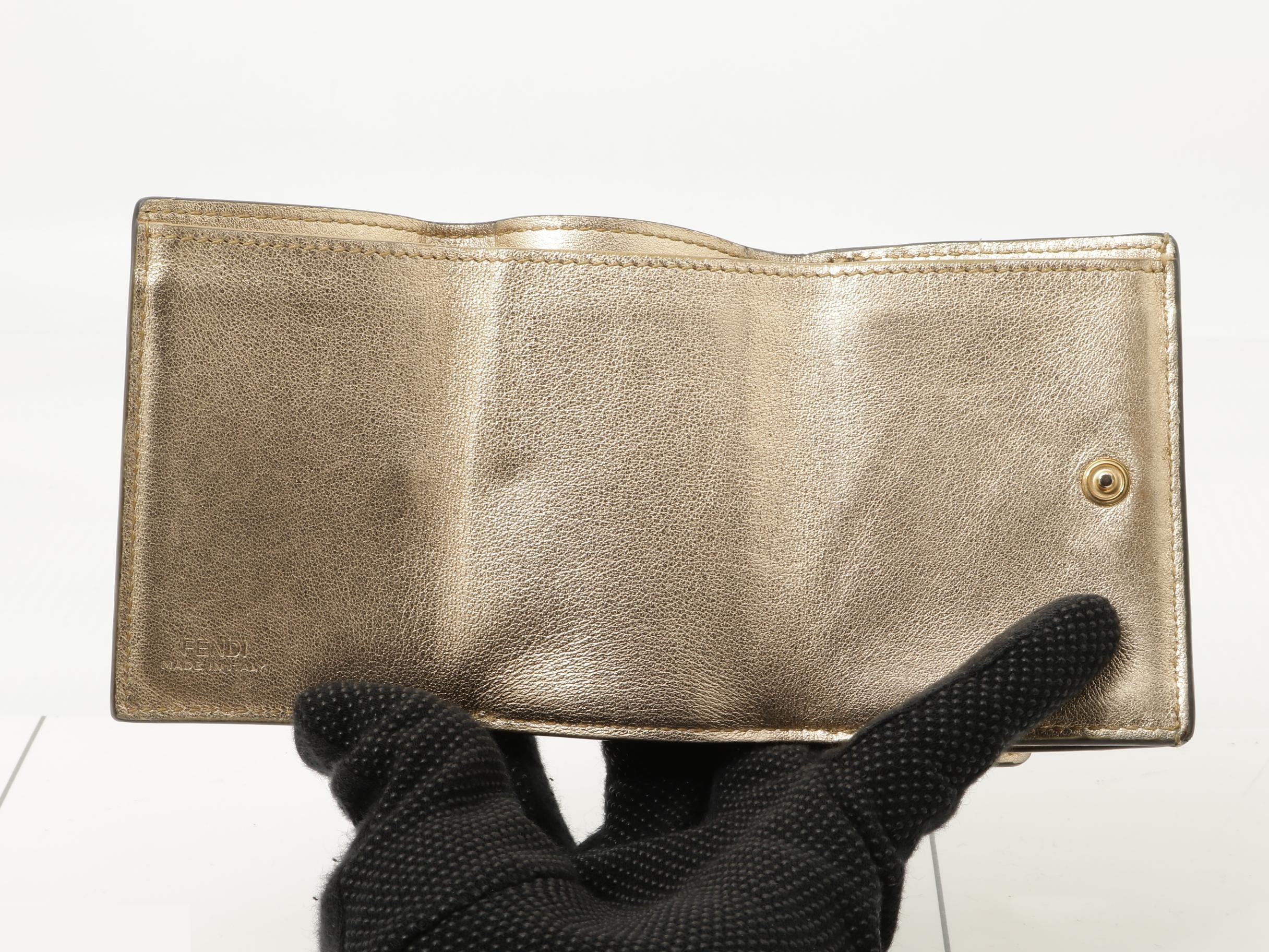 Other lines: Bags and Wallets — view 4