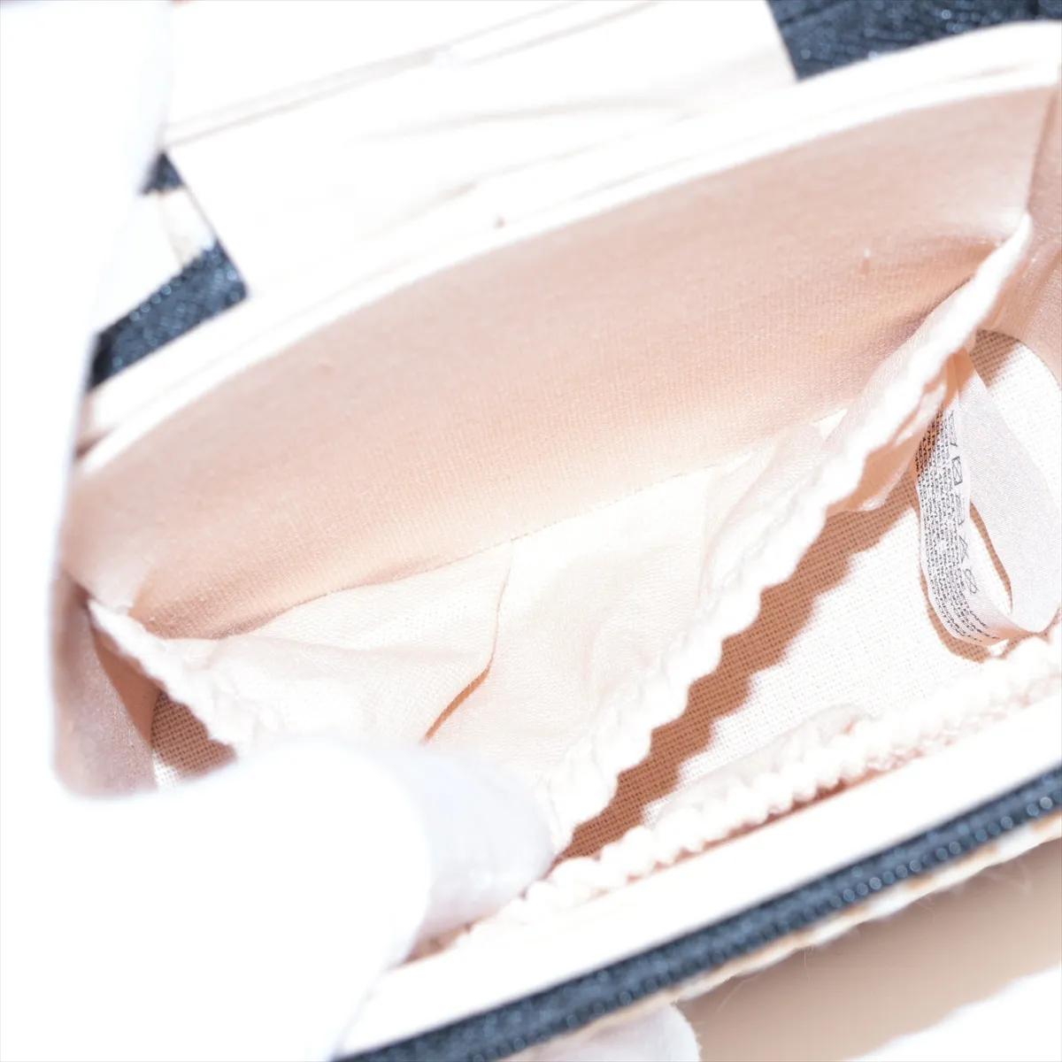 logo fabric pouch beige gold x black metal fittings — view 5