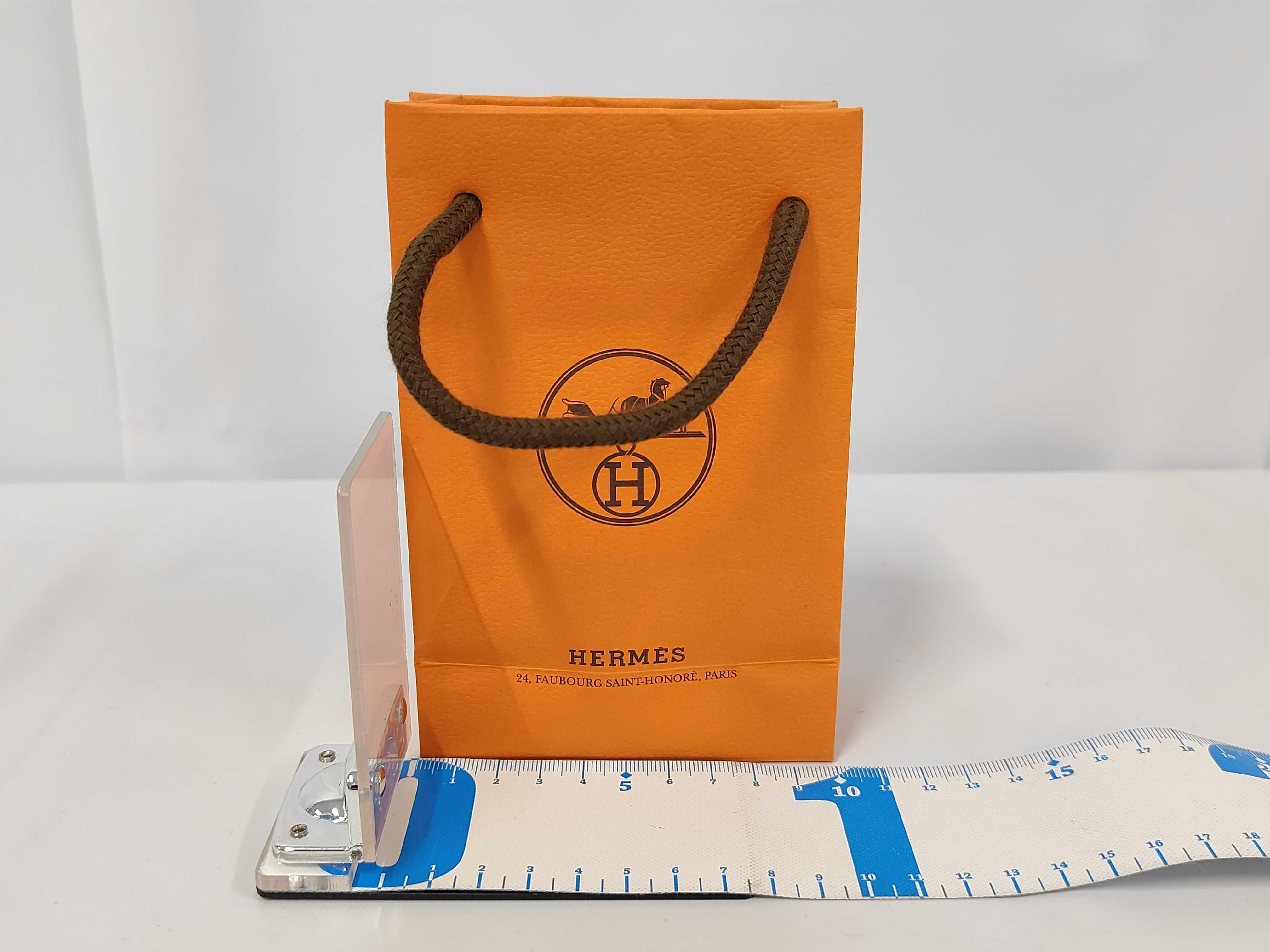paper bag, empty brand boxes (bundle), empty brand boxes (bundle of empty brand boxes) — view 2