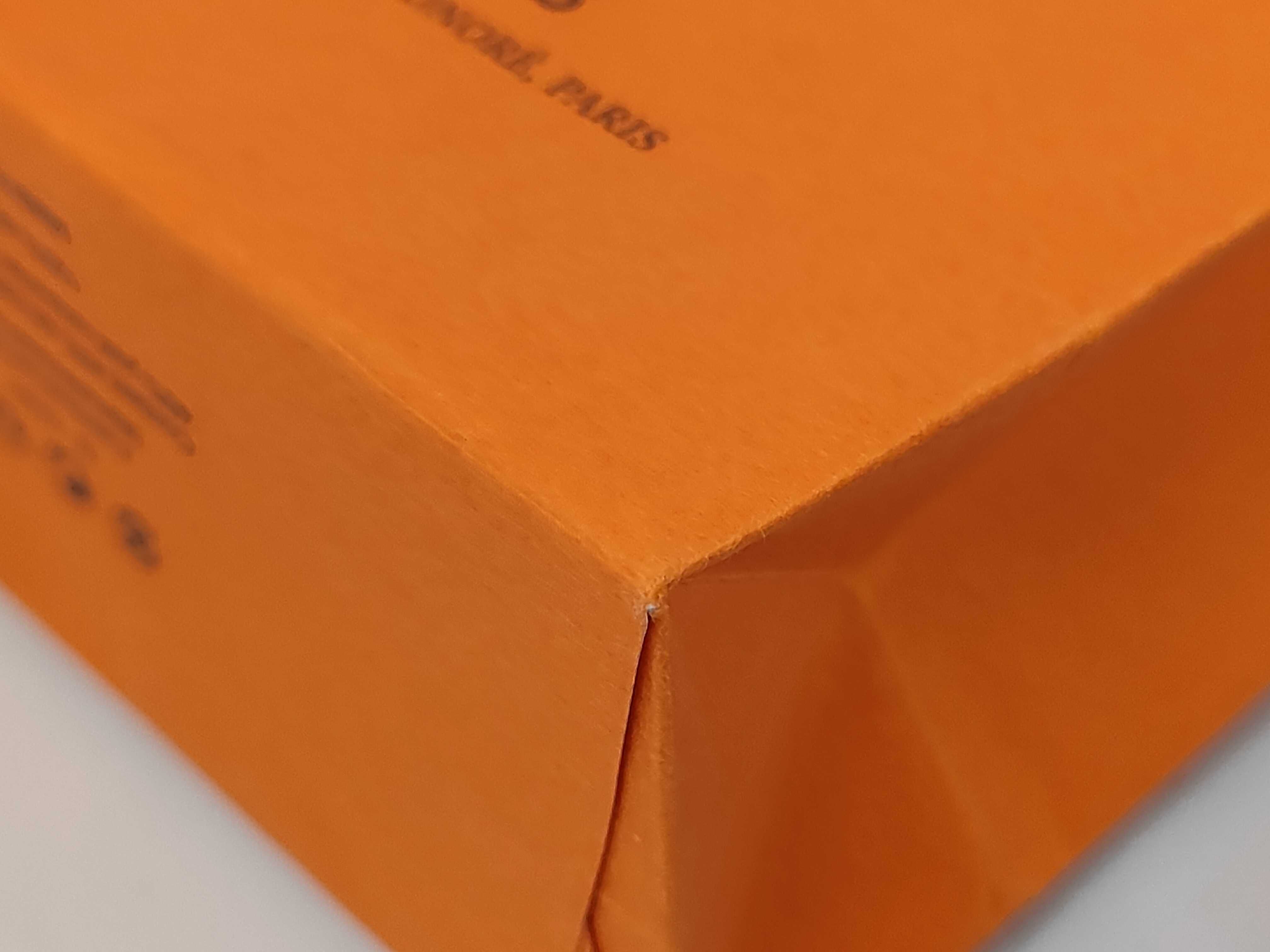 paper bag, empty brand boxes (bundle), empty brand boxes (bundle of empty brand boxes) — view 4