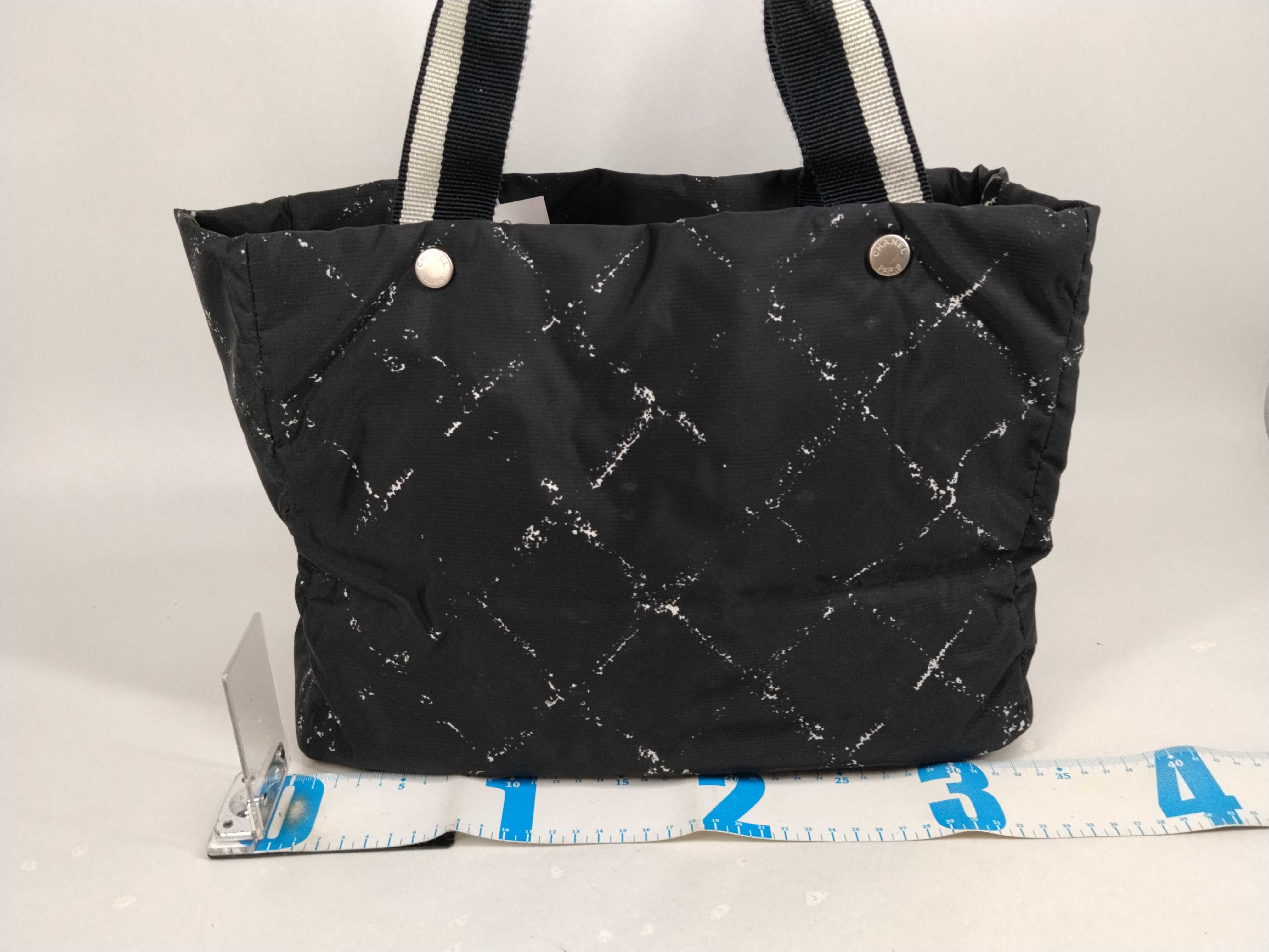 Old Travel Line Nylon Tote Bag — view 2