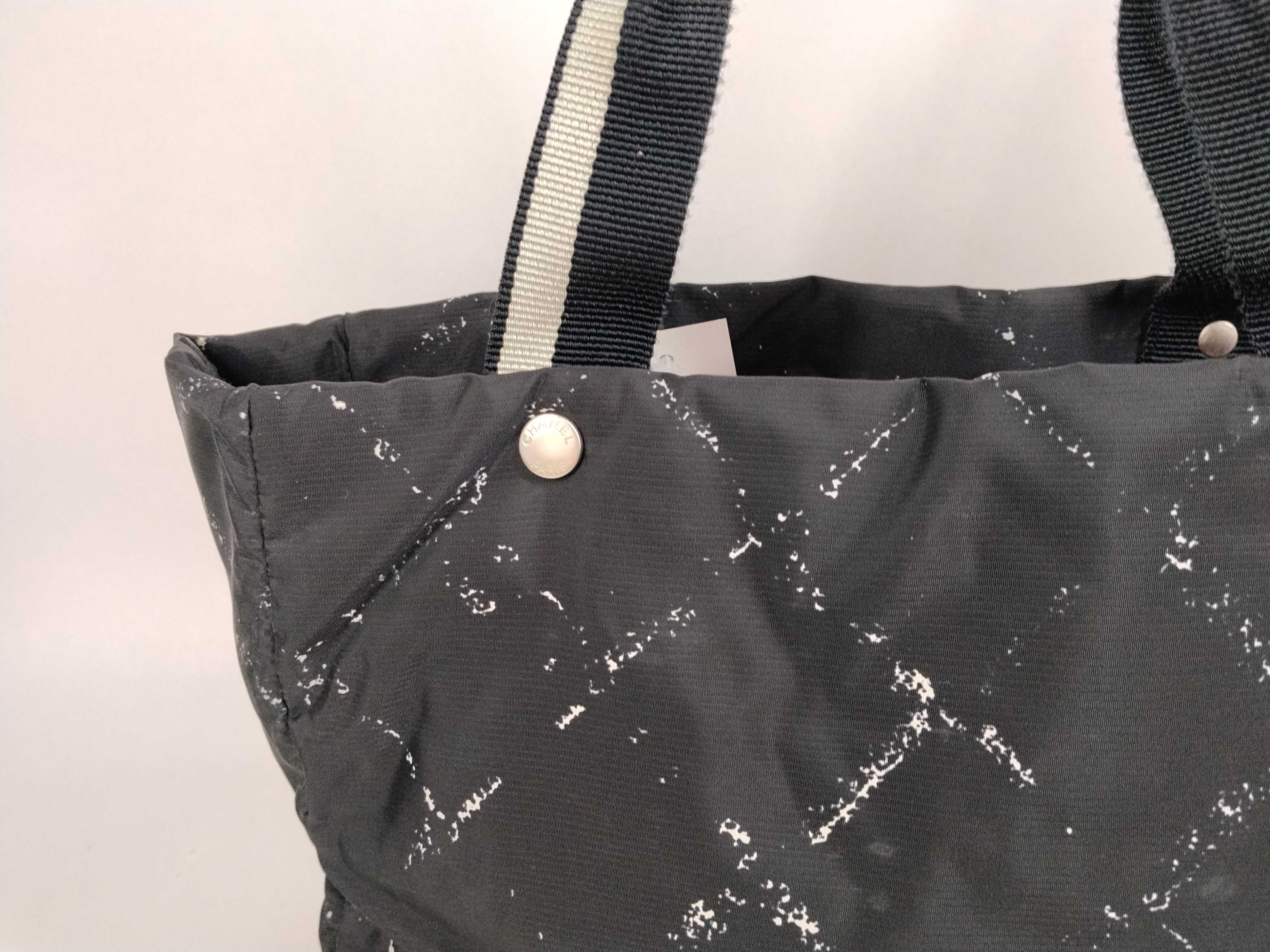 Old Travel Line Nylon Tote Bag — view 3