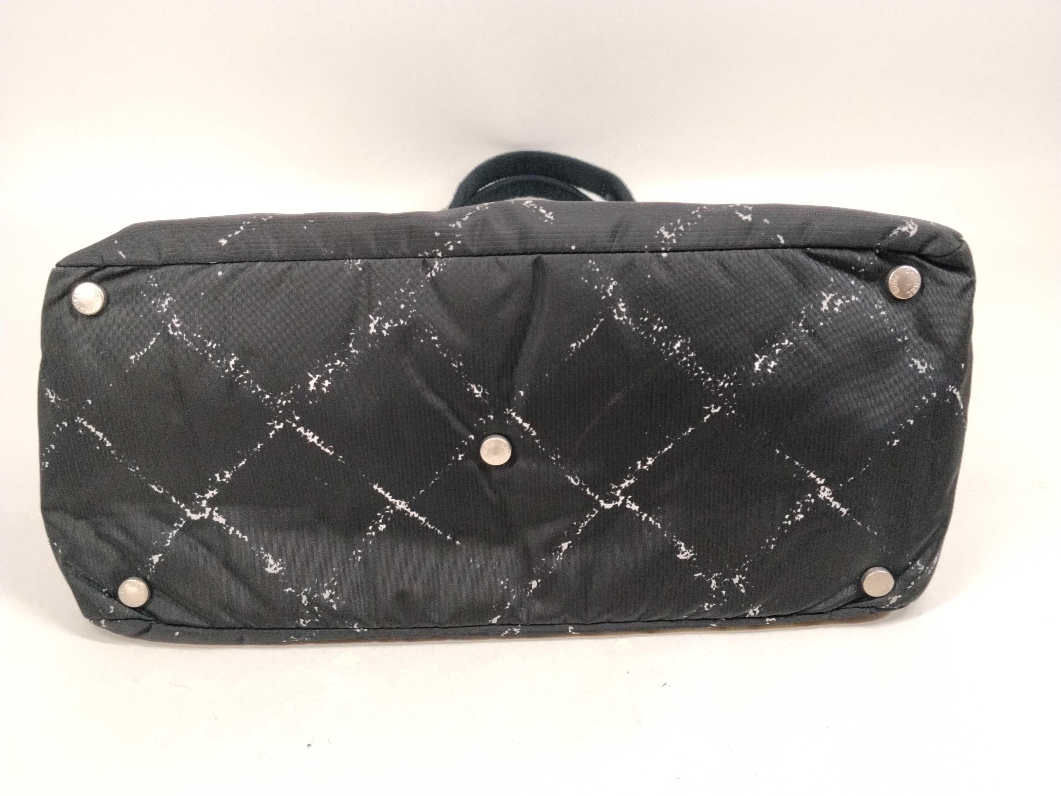 Old Travel Line Nylon Tote Bag — view 7
