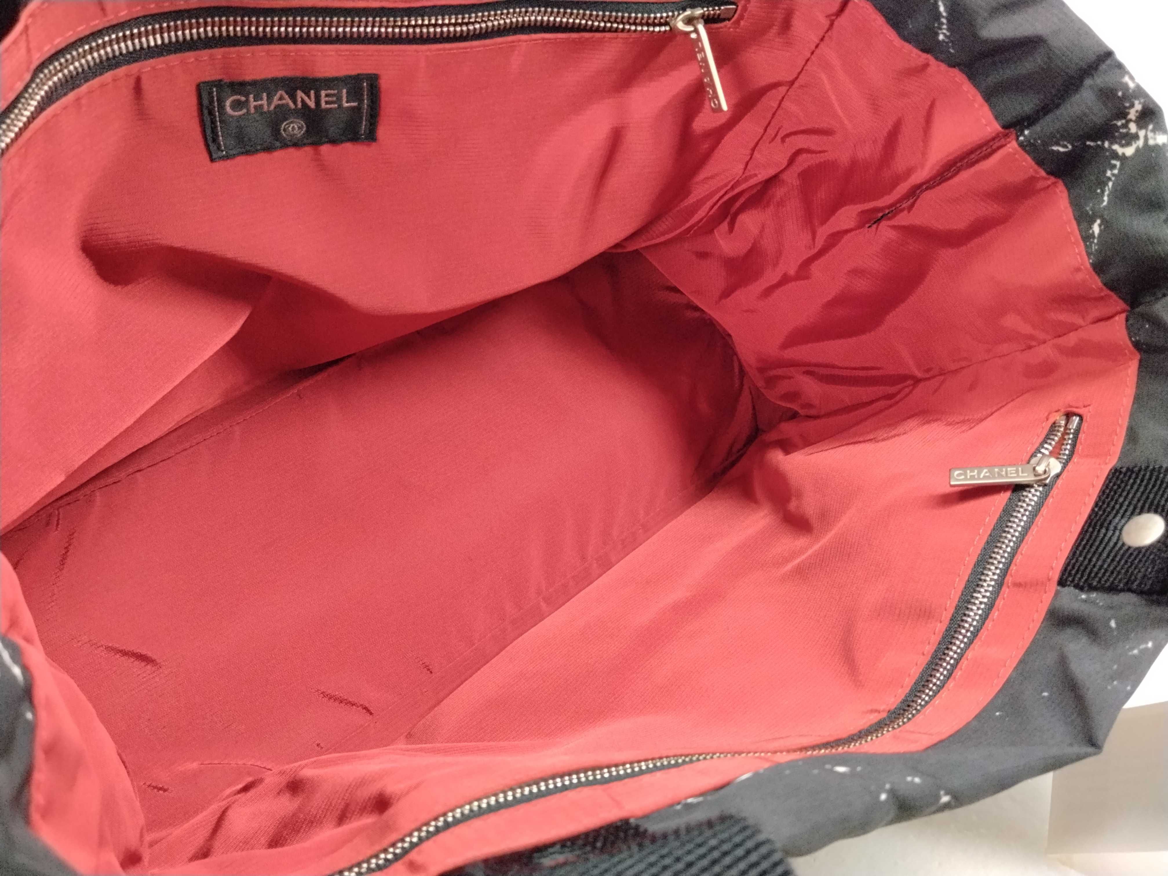Old Travel Line Nylon Tote Bag — view 8