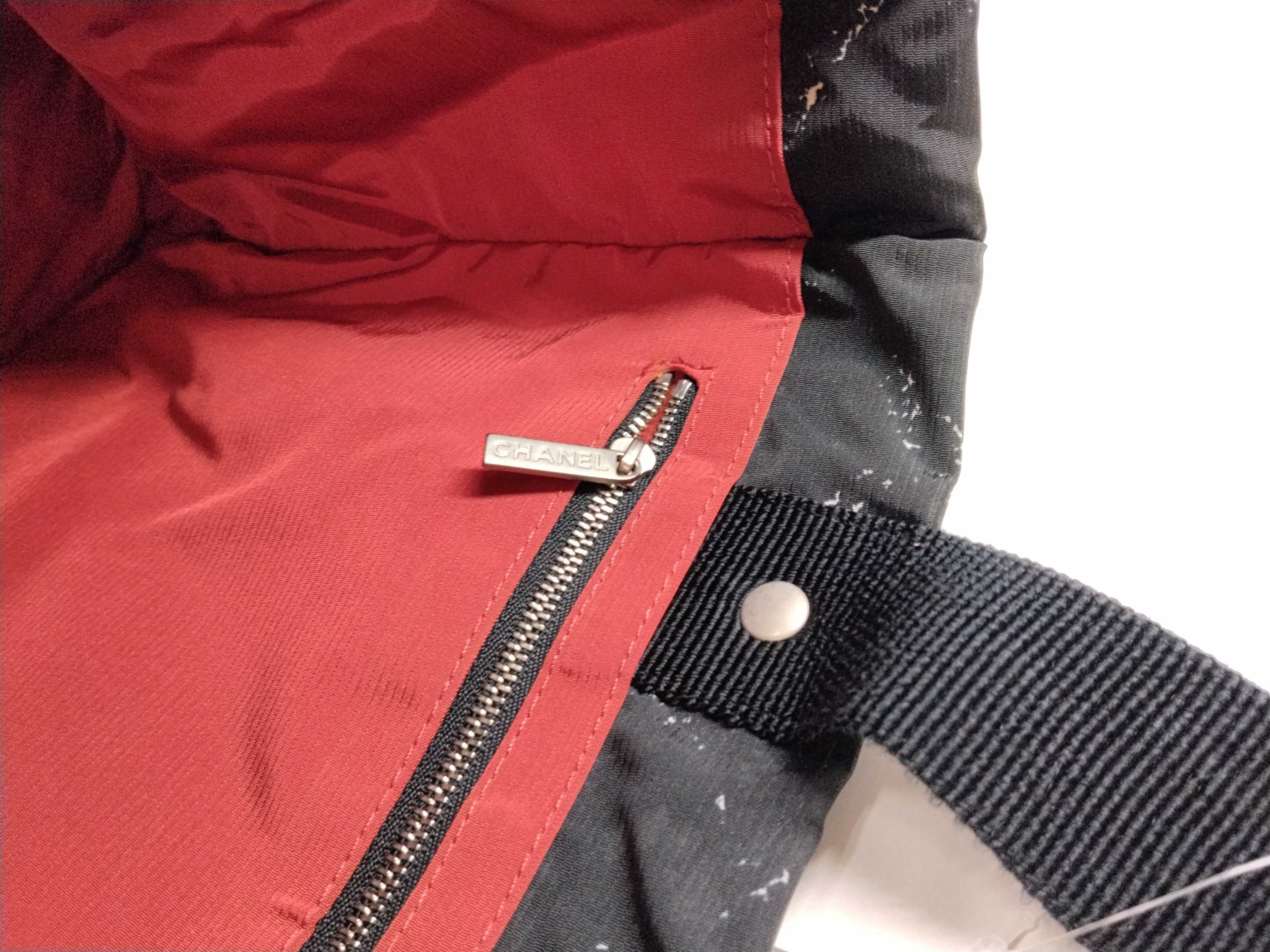Old Travel Line Nylon Tote Bag — view 10
