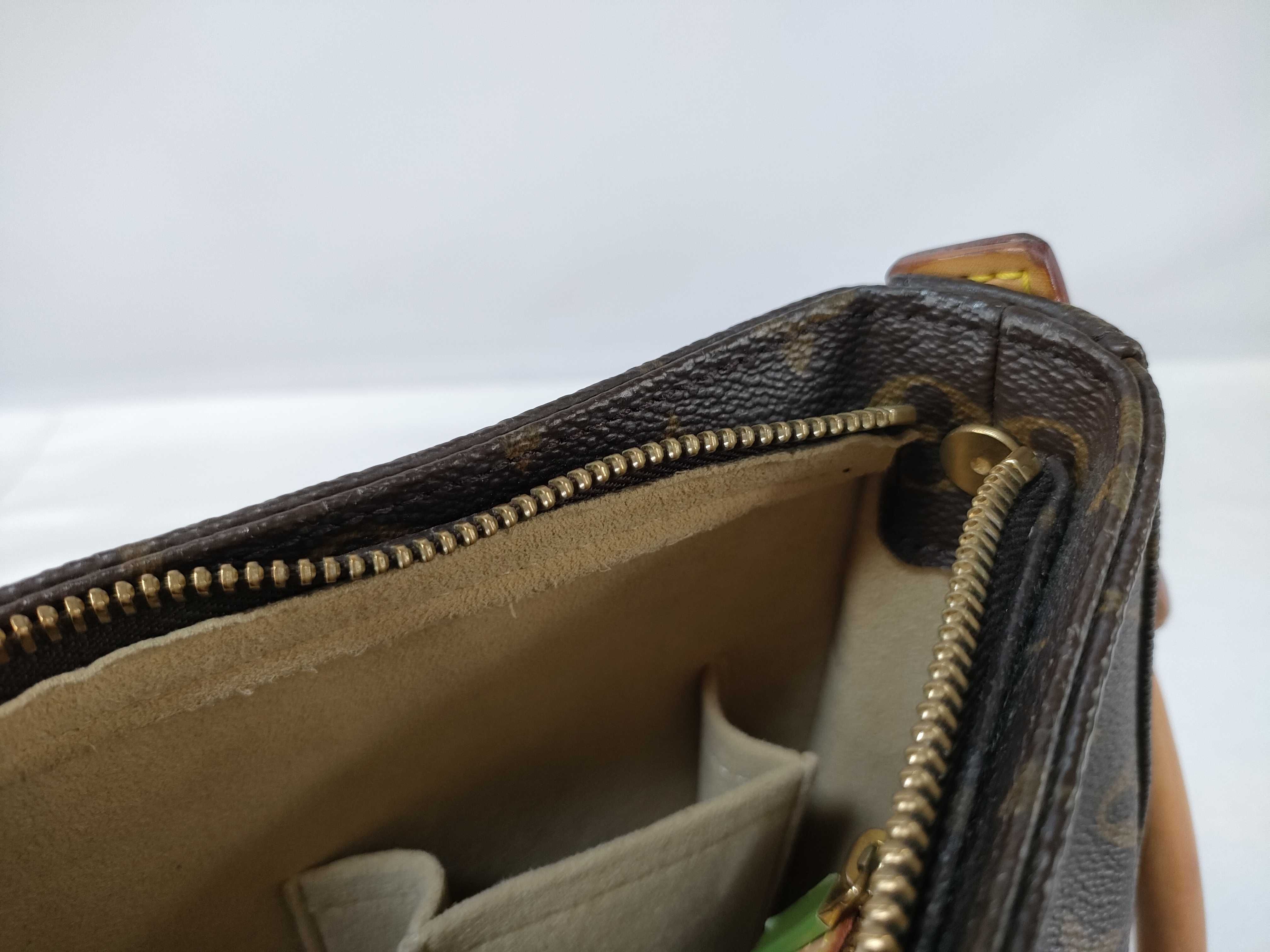 Monogram M51146 Looping MM Shoulder Bag — view 15