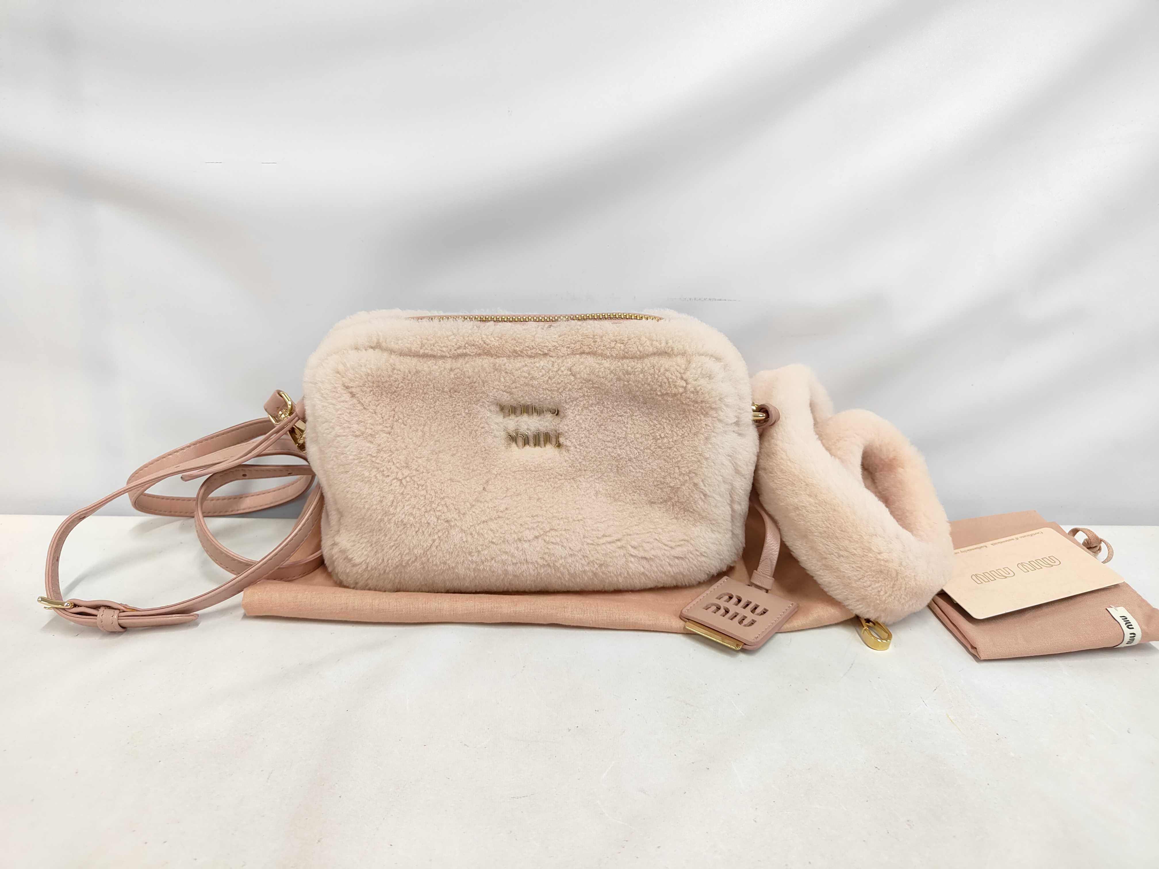 shoulder bag