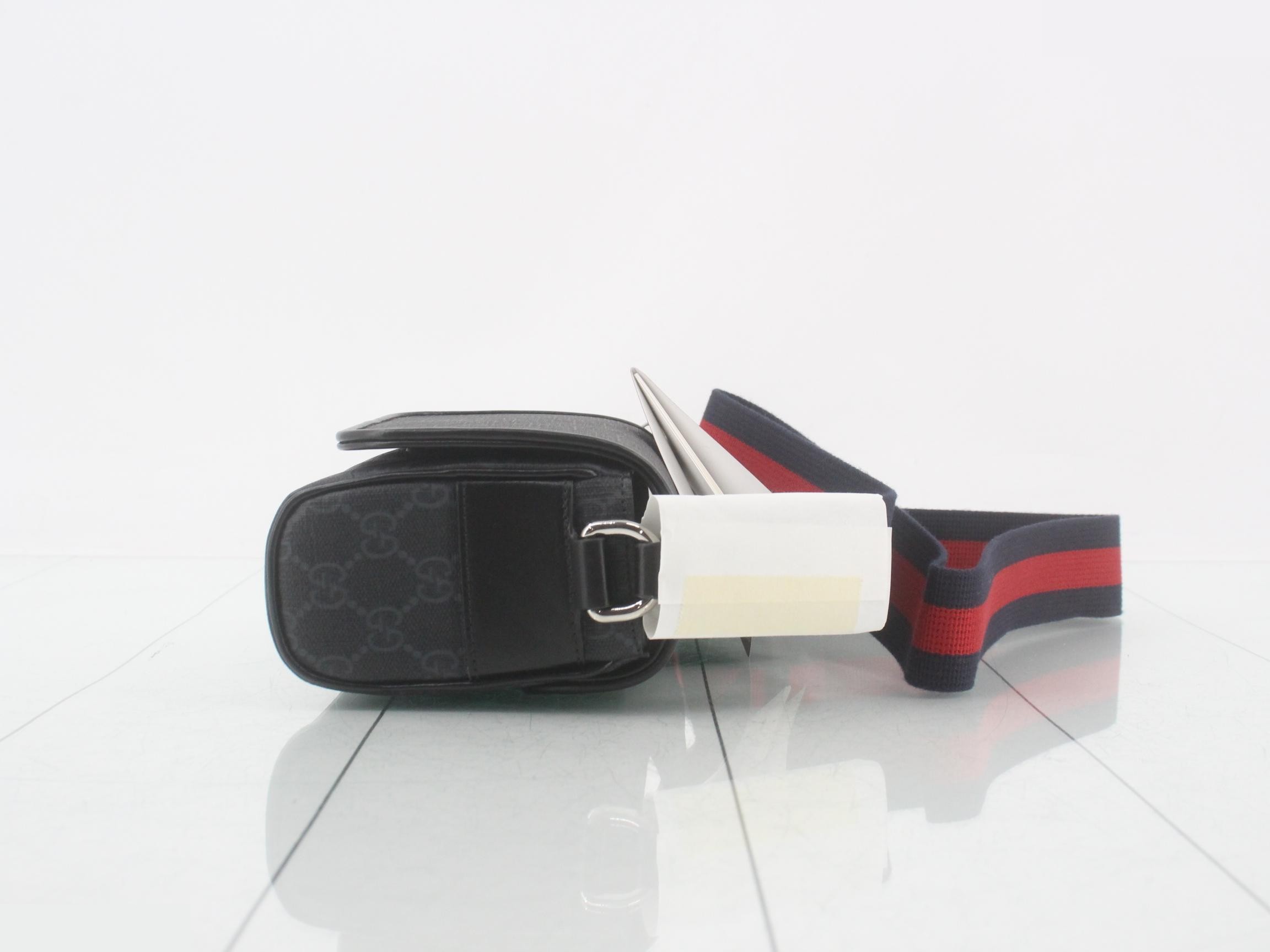 Unused GG Shoulder Bag with Sherry Strap — view 3