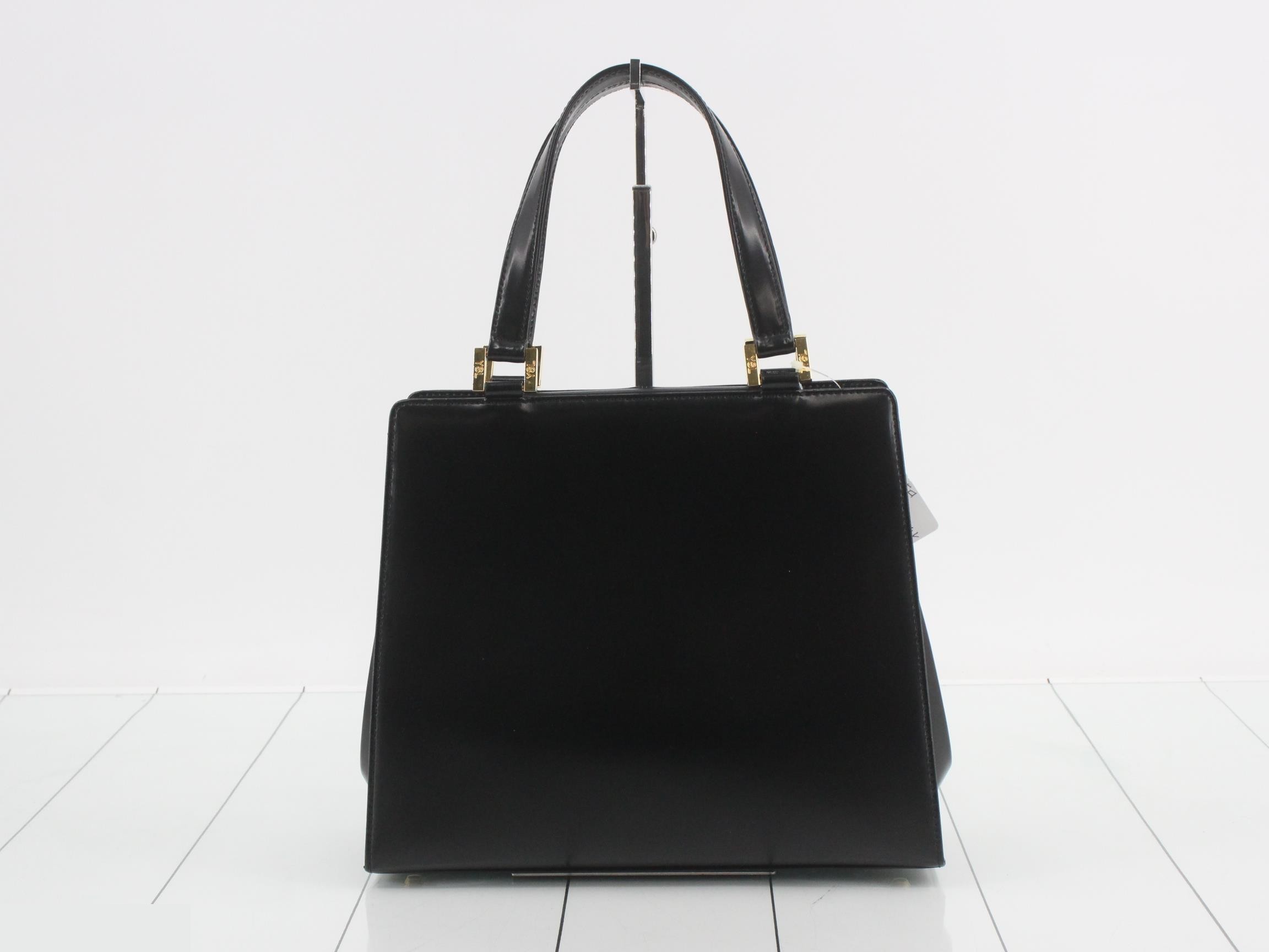 Logo plate, leather, black, with dust bag, W28 H23 D10 — view 2