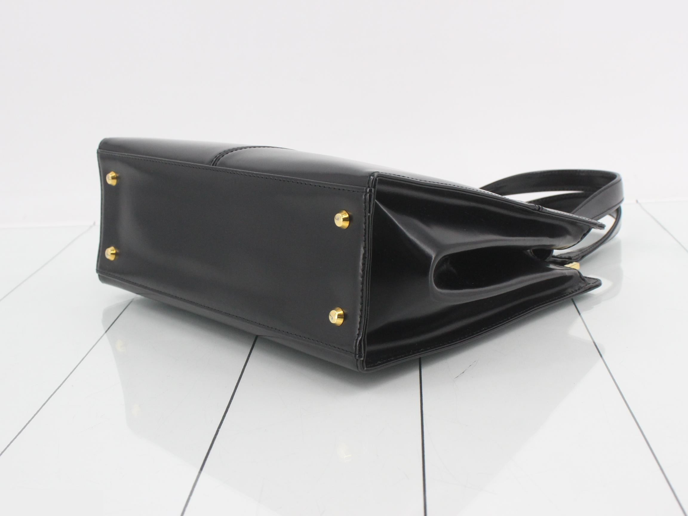 Logo plate, leather, black, with dust bag, W28 H23 D10 — view 6